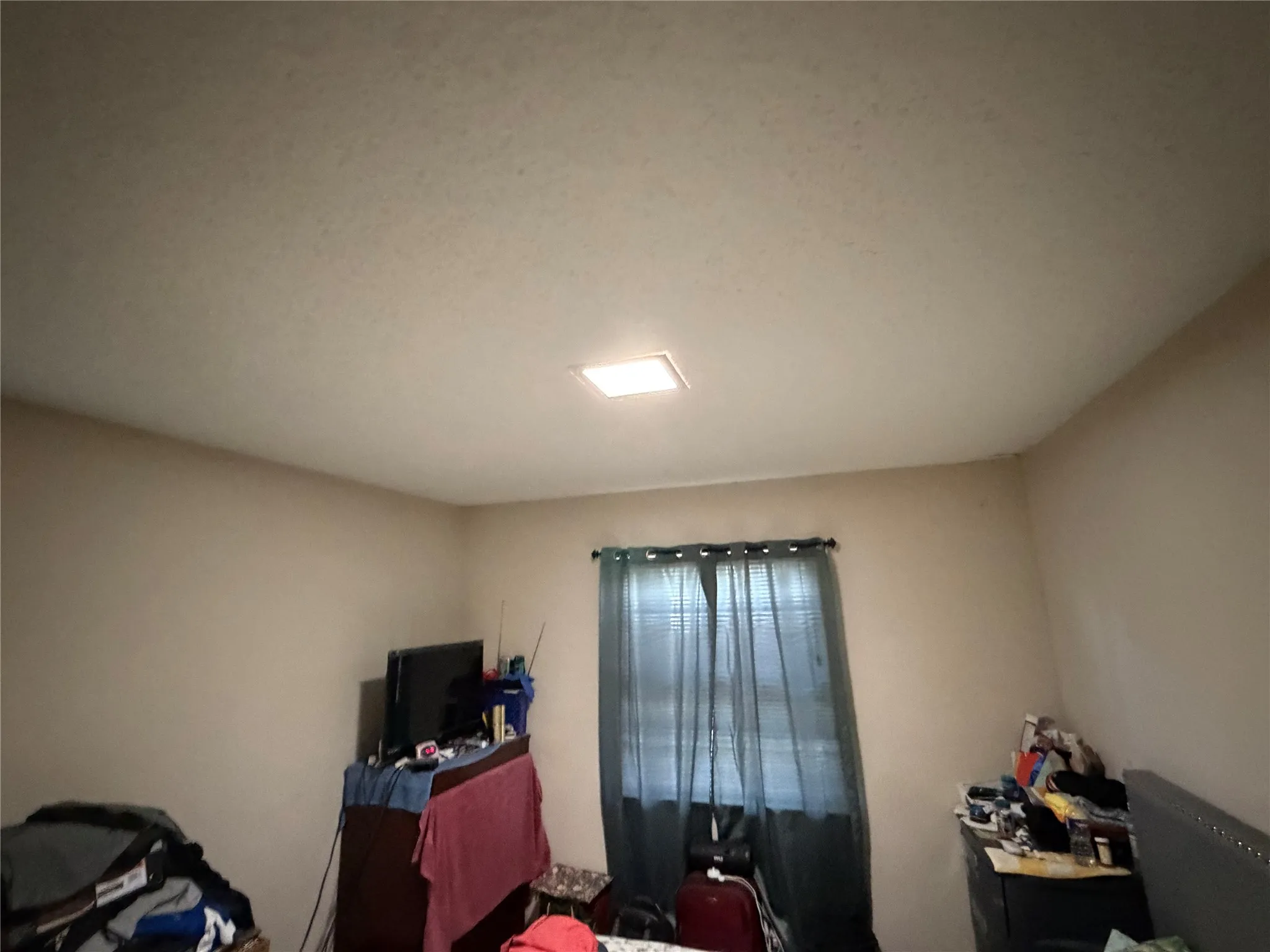 Single Family Residence For Sale in Dallas County , 2329 Clover Ridge Drive, Dallas, Texas 75216, 3 Bedrooms, 1 Bathroom, 1 Garage spaces, 1,080 Sqft, built in 1959, Price $180,000, mls#21336872, Real Estate Agent in Dallas, Homes For Sale in Dallas county, Homes For Sale in Dallas, Realtor in Dallas Texas, Real Estate Brokerage Independent Realty Texas, Luminita Cordes Realtor