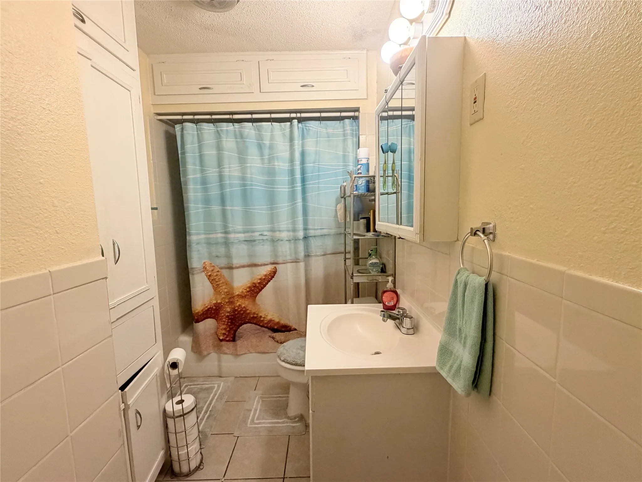 Single Family Residence For Sale in Dallas County , 2329 Clover Ridge Drive, Dallas, Texas 75216, 3 Bedrooms, 1 Bathroom, 1 Garage spaces, 1,080 Sqft, built in 1959, Price $180,000, mls#21336872, Real Estate Agent in Dallas, Homes For Sale in Dallas county, Homes For Sale in Dallas, Realtor in Dallas Texas, Real Estate Brokerage Independent Realty Texas, Luminita Cordes Realtor