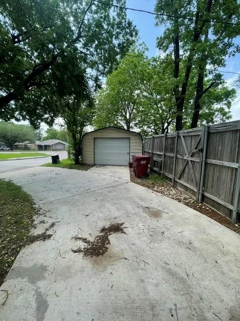 Single Family Residence For Rent in Rockwall County , 403 Live Oak Street, Royse City, Texas 75189, 2 Bedroom, 1 Bathroom, 1 Garage spaces, 1,152 Sqft, built in 1982, mls#21339109, Real Estate Agent in Royse City, Homes For Rent in Rockwall county, Homes For Rent in Royse City, Realtor in Royse City Texas, Real Estate Brokerage Independent Realty Texas, Luminita Cordes Realtor