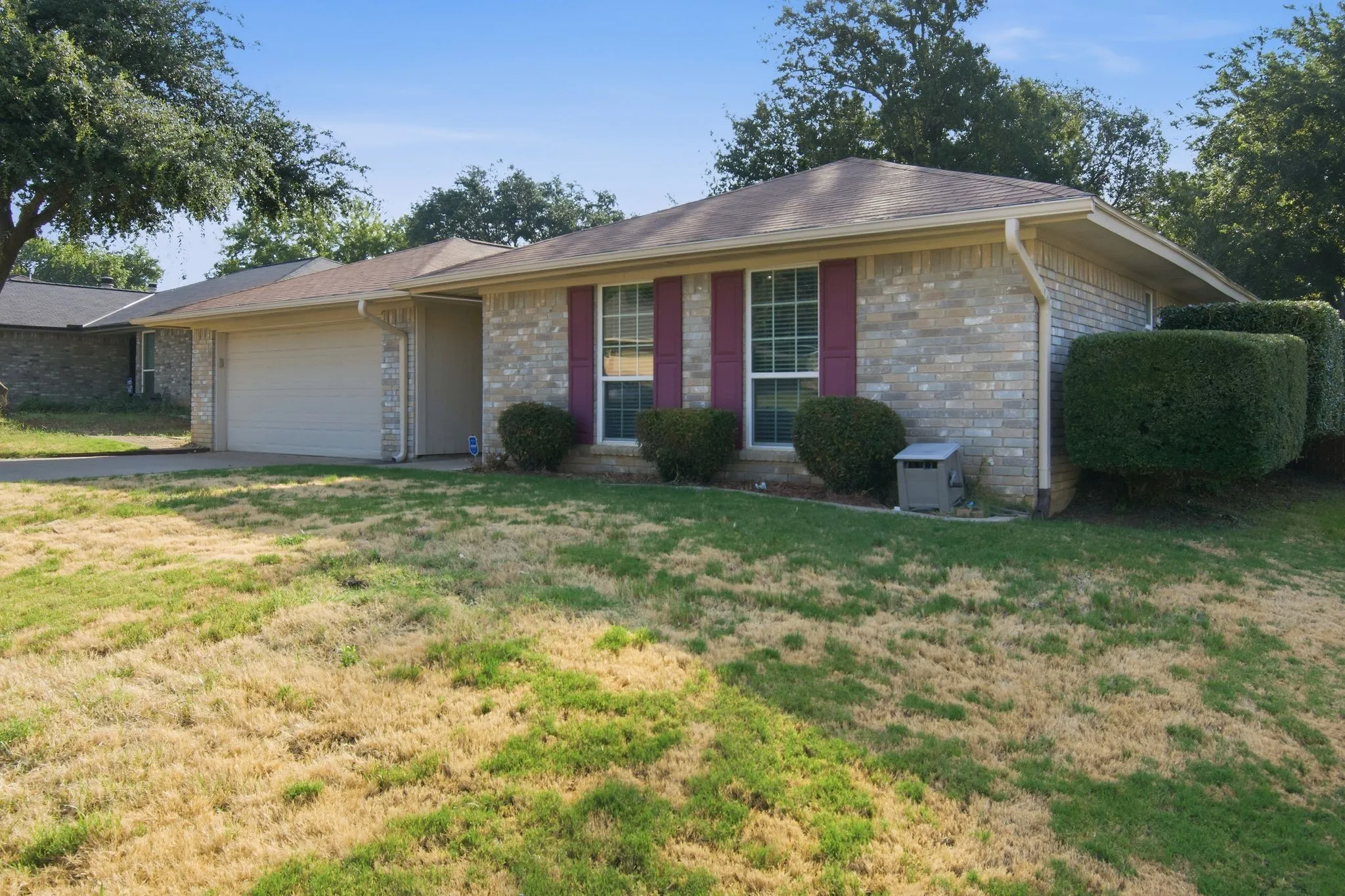 Single Family Residence For Rent in Tarrant County , 2502 Cranberry Lane, Euless, Texas 76039, 3 Bedroom, 2 Bathroom, 2 Garage spaces, 1,620 Sqft, built in 1984, mls#21337978, Real Estate Agent in Euless, Homes For Rent in Tarrant county, Homes For Rent in Euless, Realtor in Euless Texas, Real Estate Brokerage Independent Realty Texas, Luminita Cordes Realtor