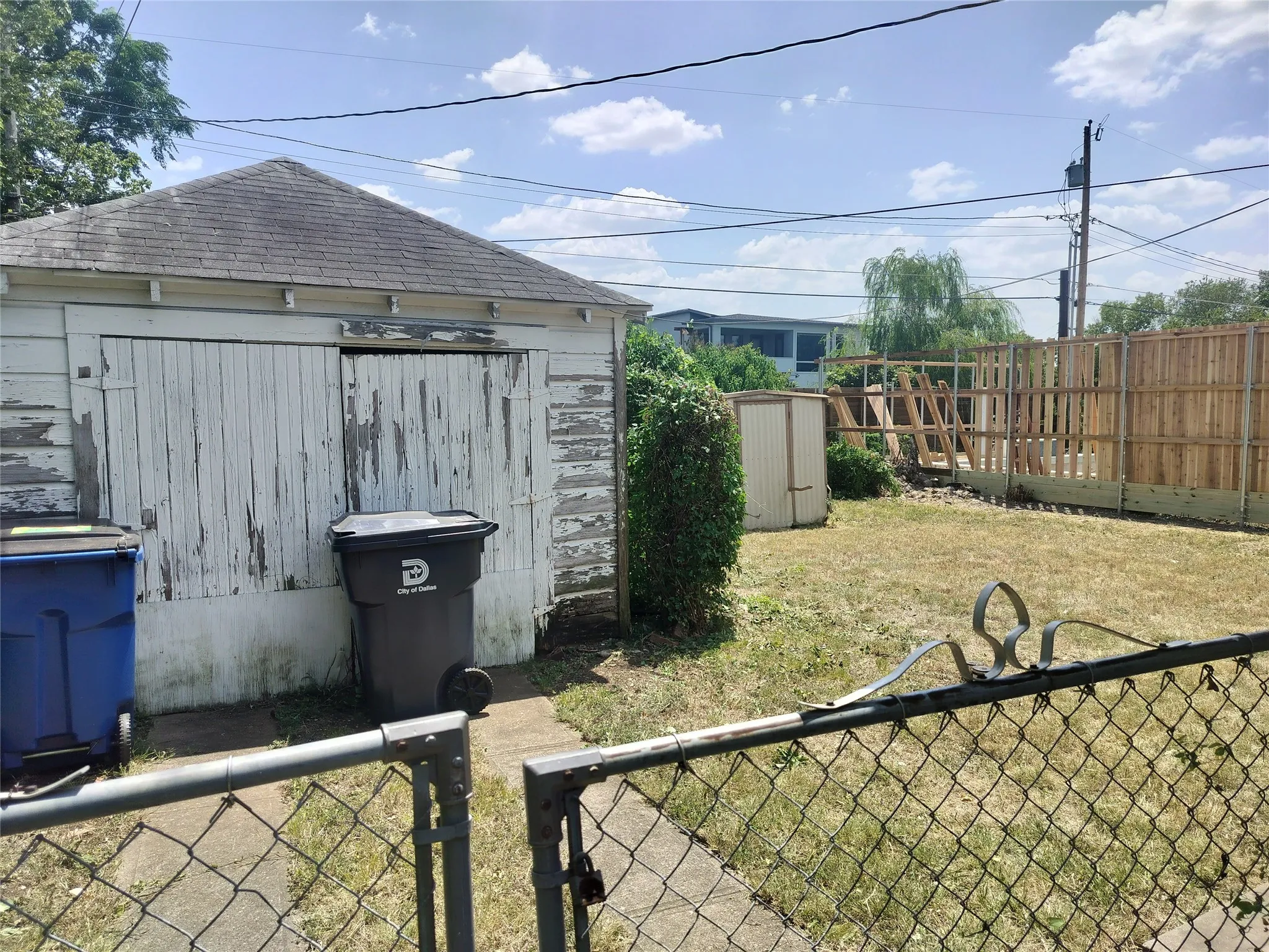 Single Family Residence For Sale in Dallas County , 4726 Cowan Avenue, Dallas, Texas 75209, 3 Bedroom, 1 Bathroom, Garage spaces, 1,186 Sqft, built in 1942, mls#21338186, Real Estate Agent in Dallas, Homes For Sale in Dallas county, Homes For Sale in Dallas, Realtor in Dallas Texas, Real Estate Brokerage Independent Realty Texas, Luminita Cordes Realtor