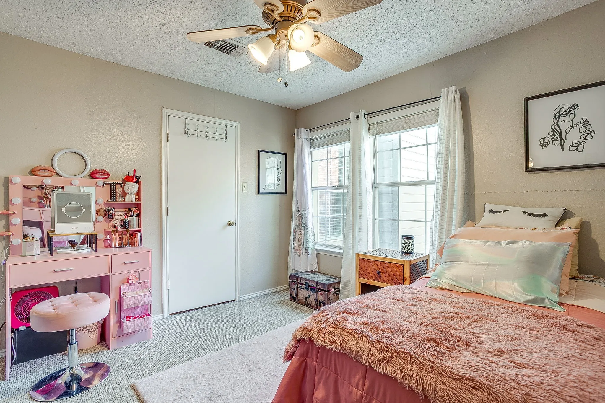 Condominium For Sale in Tarrant County , 1430 Meadowood Village Drive, Fort Worth, Texas 76120, 2 Bedroom, 2 Bathroom, Garage spaces, 912 Sqft, built in 1984, mls#21336338, Real Estate Agent in Fort Worth, Homes For Sale in Tarrant county, Homes For Sale in Fort Worth, Realtor in Fort Worth Texas, Real Estate Brokerage Independent Realty Texas, Luminita Cordes Realtor