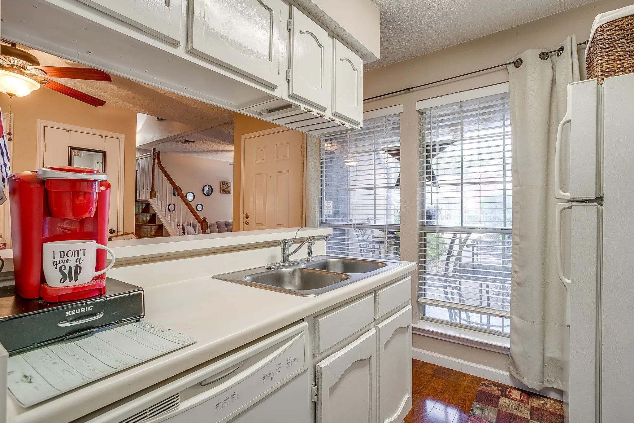 Condominium For Sale in Tarrant County , 1430 Meadowood Village Drive, Fort Worth, Texas 76120, 2 Bedroom, 2 Bathroom, Garage spaces, 912 Sqft, built in 1984, mls#21336338, Real Estate Agent in Fort Worth, Homes For Sale in Tarrant county, Homes For Sale in Fort Worth, Realtor in Fort Worth Texas, Real Estate Brokerage Independent Realty Texas, Luminita Cordes Realtor