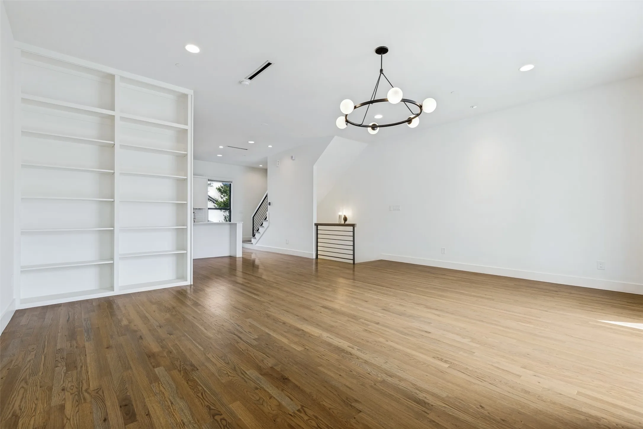 Condominium For Sale in Dallas County , 4120 Gilbert Avenue B, Dallas, Texas 75219, 2 Bedroom, 2 Bathroom, 2 Garage spaces, 1,960 Sqft, built in 2017, mls#21334771, Real Estate Agent in Dallas, Homes For Sale in Dallas county, Homes For Sale in Dallas, Realtor in Dallas Texas, Real Estate Brokerage Independent Realty Texas, Luminita Cordes Realtor