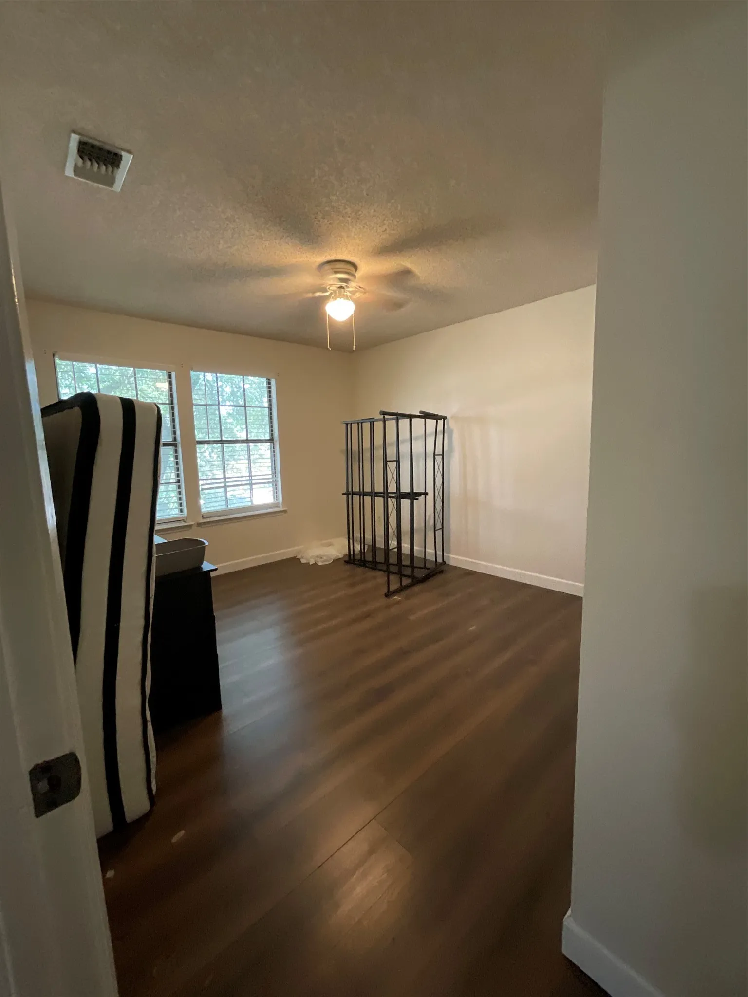 Single Family Residence For Sale in Dallas County , 2332 Abbington Lane, Grand Prairie, Texas 75052, 4 Bedroom, 3 Bathroom, 2 Garage spaces, 2,330 Sqft, built in 1985, mls#21339129, Real Estate Agent in Grand Prairie, Homes For Sale in Dallas county, Homes For Sale in Grand Prairie, Realtor in Grand Prairie Texas, Real Estate Brokerage Independent Realty Texas, Luminita Cordes Realtor