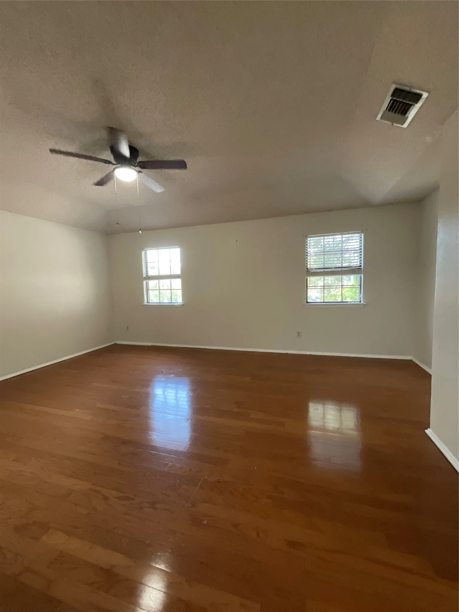 Single Family Residence For Sale in Dallas County , 2332 Abbington Lane, Grand Prairie, Texas 75052, 4 Bedroom, 3 Bathroom, 2 Garage spaces, 2,330 Sqft, built in 1985, mls#21339129, Real Estate Agent in Grand Prairie, Homes For Sale in Dallas county, Homes For Sale in Grand Prairie, Realtor in Grand Prairie Texas, Real Estate Brokerage Independent Realty Texas, Luminita Cordes Realtor