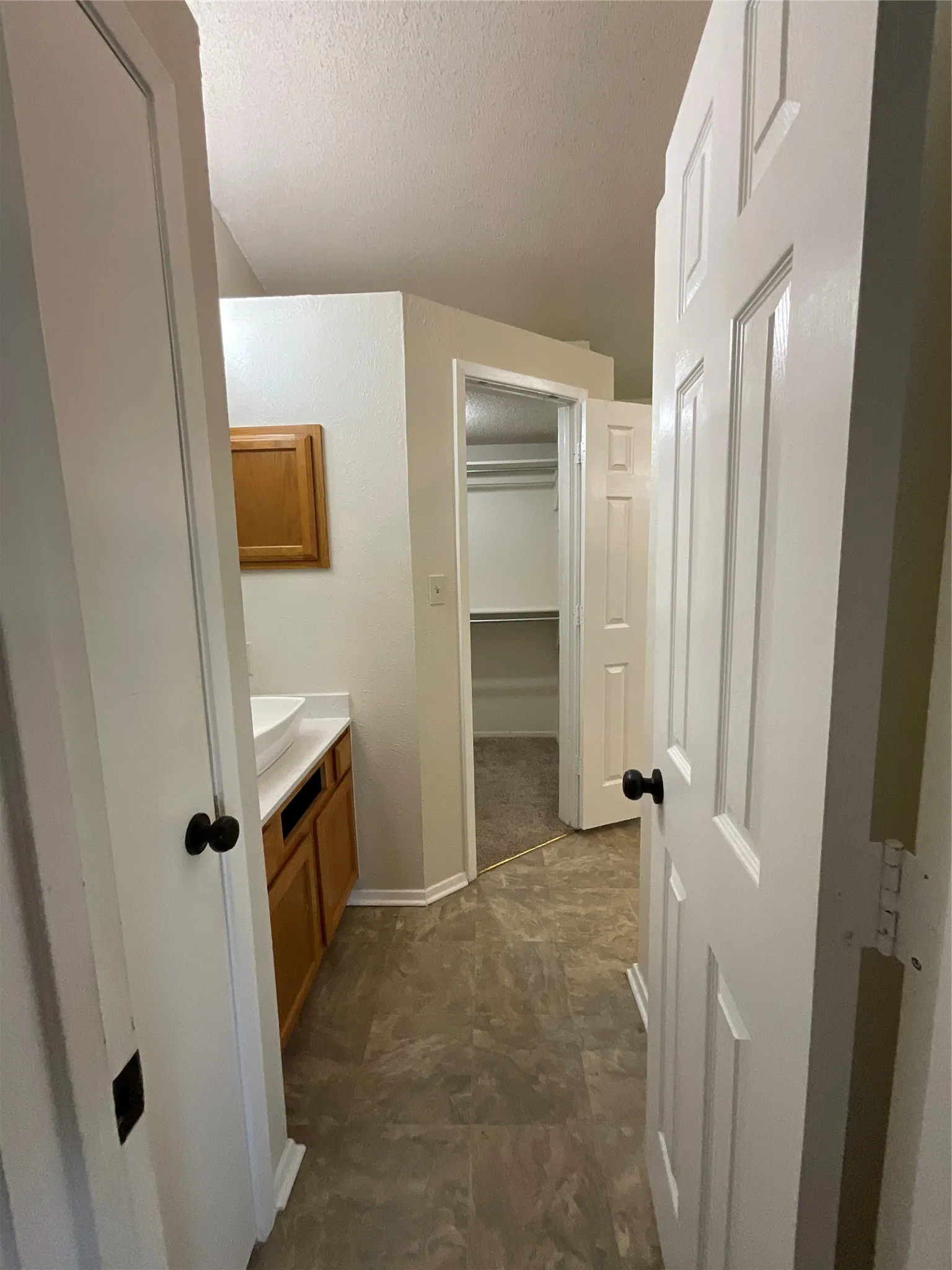 Single Family Residence For Sale in Dallas County , 2332 Abbington Lane, Grand Prairie, Texas 75052, 4 Bedroom, 3 Bathroom, 2 Garage spaces, 2,330 Sqft, built in 1985, mls#21339129, Real Estate Agent in Grand Prairie, Homes For Sale in Dallas county, Homes For Sale in Grand Prairie, Realtor in Grand Prairie Texas, Real Estate Brokerage Independent Realty Texas, Luminita Cordes Realtor