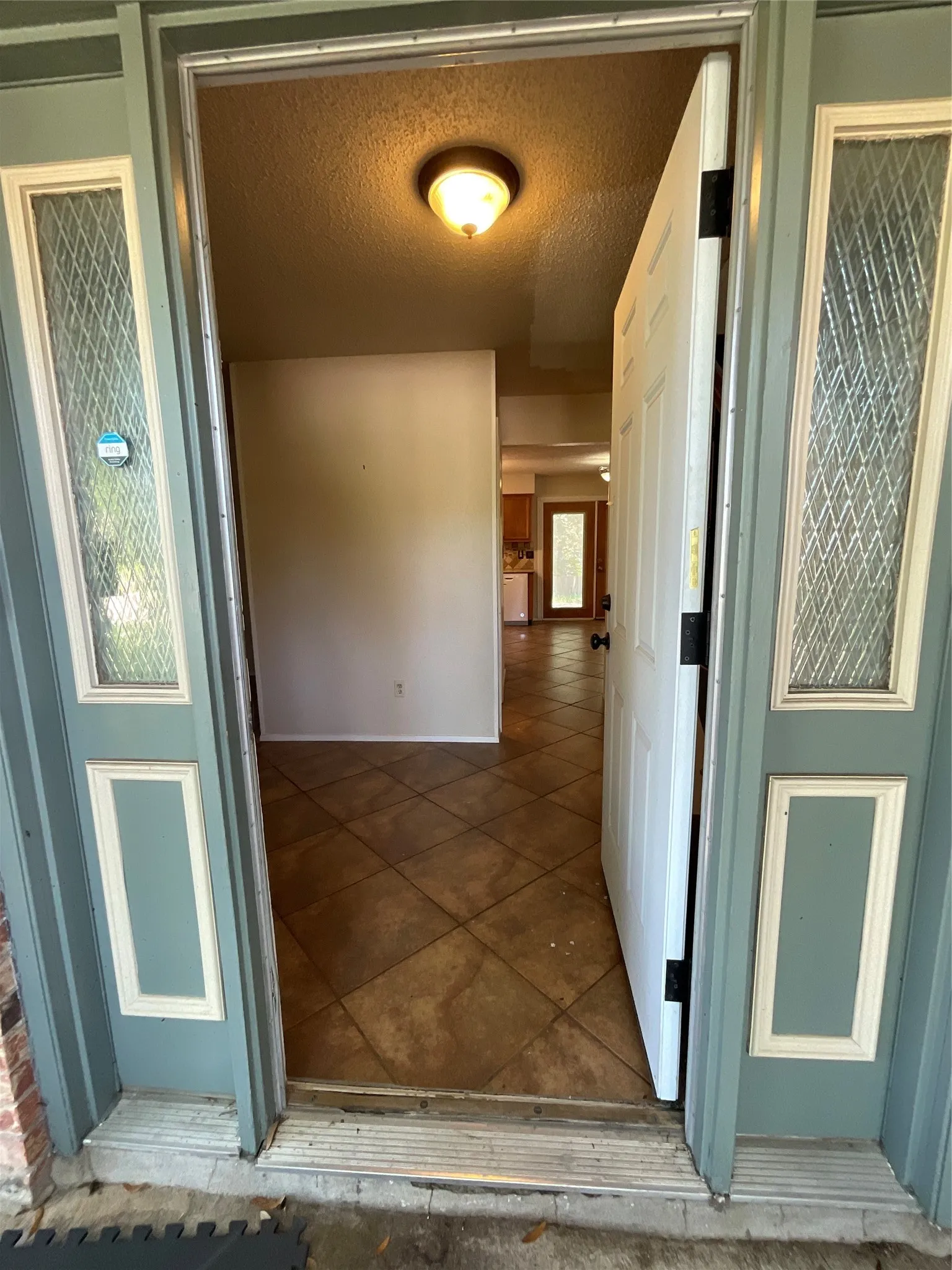 Single Family Residence For Sale in Dallas County , 2332 Abbington Lane, Grand Prairie, Texas 75052, 4 Bedroom, 3 Bathroom, 2 Garage spaces, 2,330 Sqft, built in 1985, mls#21339129, Real Estate Agent in Grand Prairie, Homes For Sale in Dallas county, Homes For Sale in Grand Prairie, Realtor in Grand Prairie Texas, Real Estate Brokerage Independent Realty Texas, Luminita Cordes Realtor