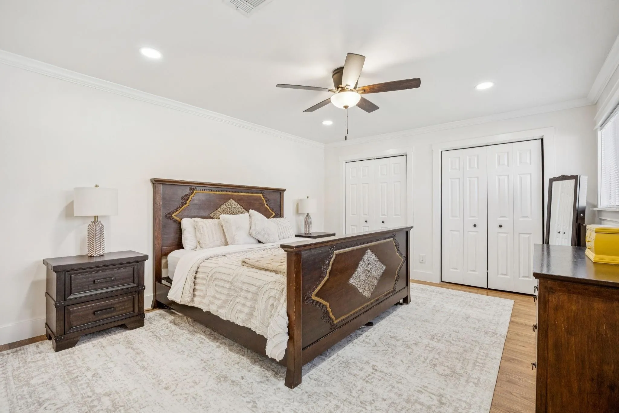 Single Family Residence For Sale in Rockwall County , 207 Joe White Street, Rockwall, Texas 75087, 4 Bedroom, 3 Bathroom, 1 Garage spaces, 2,002 Sqft, built in 1975, mls#21336368, Real Estate Agent in Rockwall, Homes For Sale in Rockwall county, Homes For Sale in Rockwall, Realtor in Rockwall Texas, Real Estate Brokerage Independent Realty Texas, Luminita Cordes Realtor