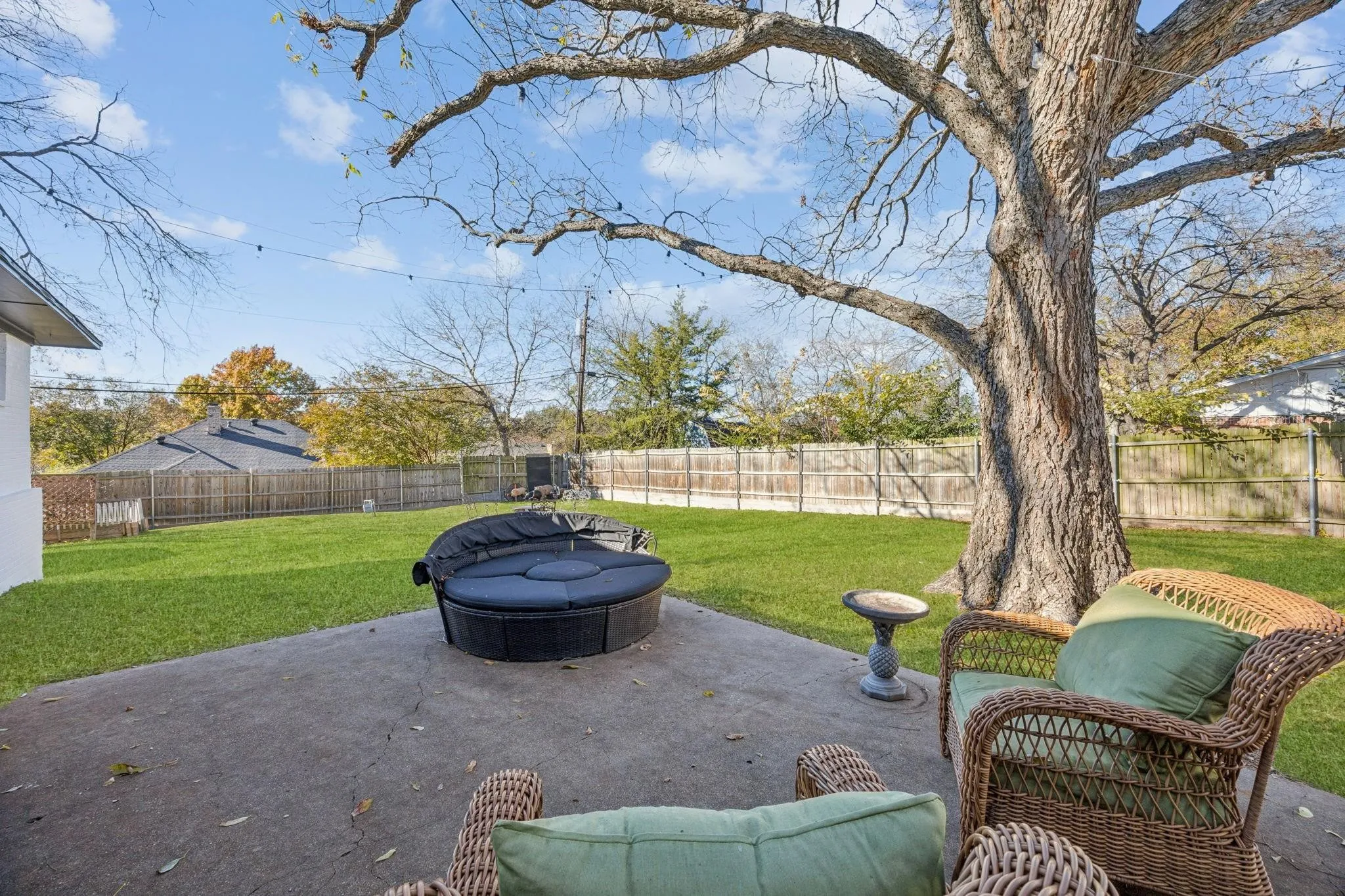 Single Family Residence For Sale in Rockwall County , 207 Joe White Street, Rockwall, Texas 75087, 4 Bedroom, 3 Bathroom, 1 Garage spaces, 2,002 Sqft, built in 1975, mls#21336368, Real Estate Agent in Rockwall, Homes For Sale in Rockwall county, Homes For Sale in Rockwall, Realtor in Rockwall Texas, Real Estate Brokerage Independent Realty Texas, Luminita Cordes Realtor