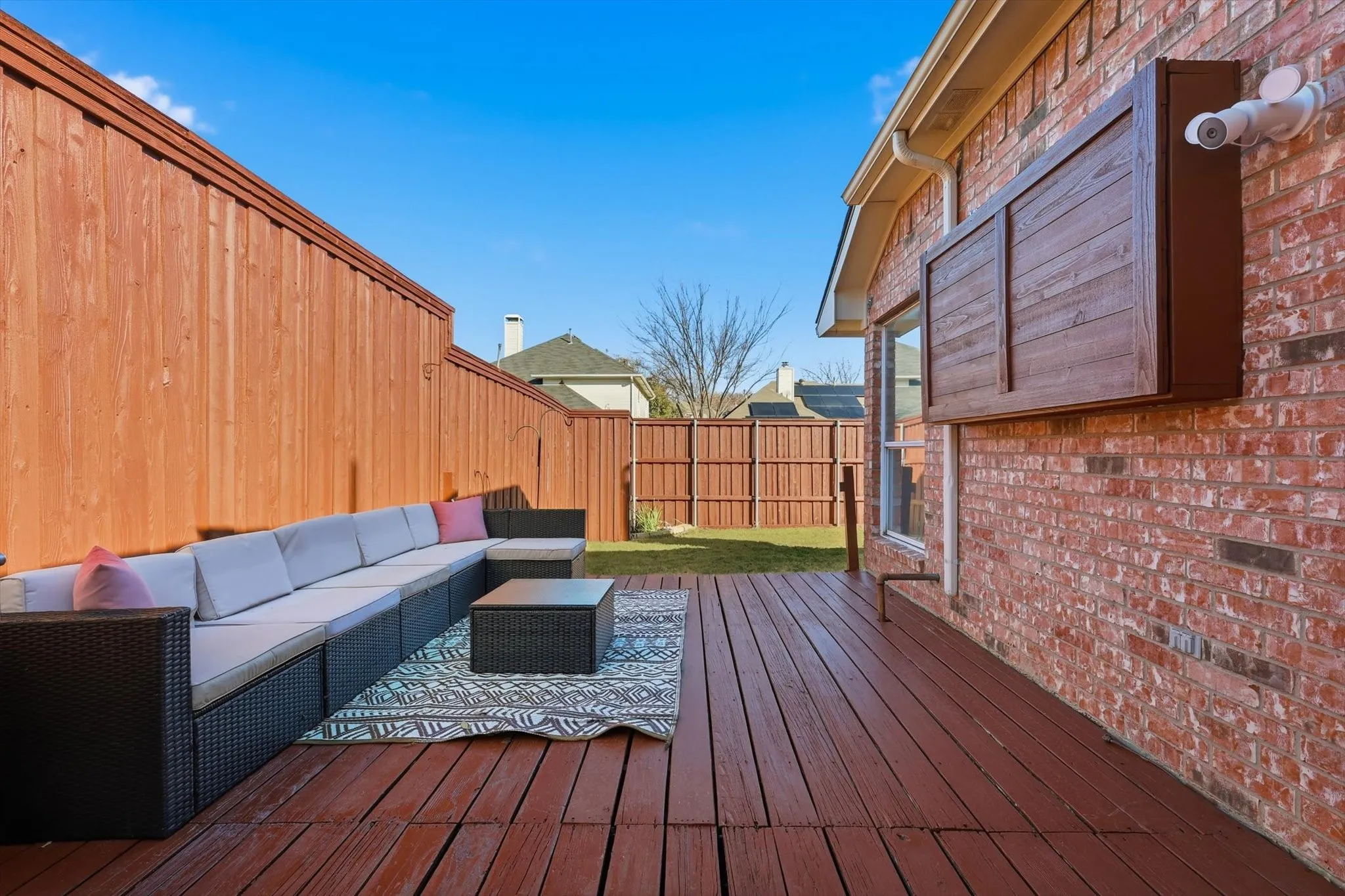 Single Family Residence For Sale in Denton County , 3704 Cottonwood Springs Drive, The Colony, Texas 75056, 4 Bedroom, 2 Bathroom, 2 Garage spaces, 2,043 Sqft, built in 1996, mls#21339134, Real Estate Agent in The Colony, Homes For Sale in Denton county, Homes For Sale in The Colony, Realtor in The Colony Texas, Real Estate Brokerage Independent Realty Texas, Luminita Cordes Realtor