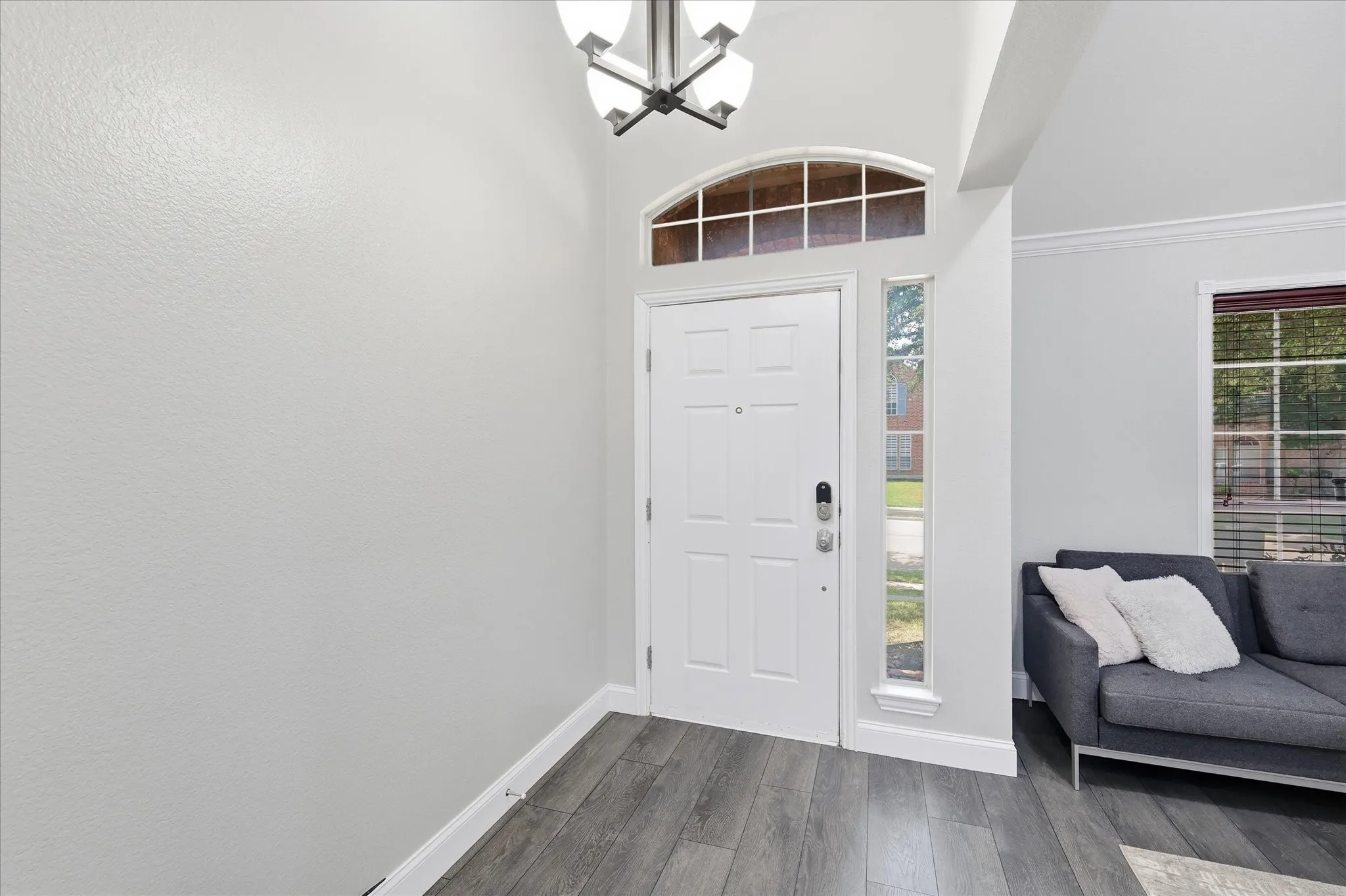 Single Family Residence For Sale in Denton County , 3704 Cottonwood Springs Drive, The Colony, Texas 75056, 4 Bedroom, 2 Bathroom, 2 Garage spaces, 2,043 Sqft, built in 1996, mls#21339134, Real Estate Agent in The Colony, Homes For Sale in Denton county, Homes For Sale in The Colony, Realtor in The Colony Texas, Real Estate Brokerage Independent Realty Texas, Luminita Cordes Realtor