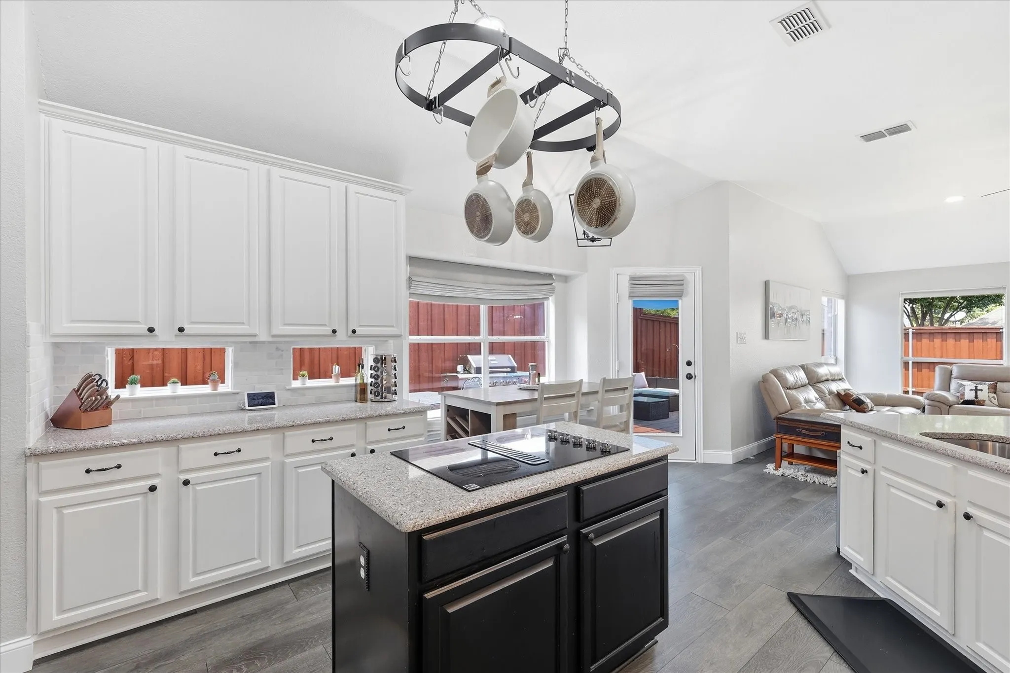 Single Family Residence For Sale in Denton County , 3704 Cottonwood Springs Drive, The Colony, Texas 75056, 4 Bedroom, 2 Bathroom, 2 Garage spaces, 2,043 Sqft, built in 1996, mls#21339134, Real Estate Agent in The Colony, Homes For Sale in Denton county, Homes For Sale in The Colony, Realtor in The Colony Texas, Real Estate Brokerage Independent Realty Texas, Luminita Cordes Realtor