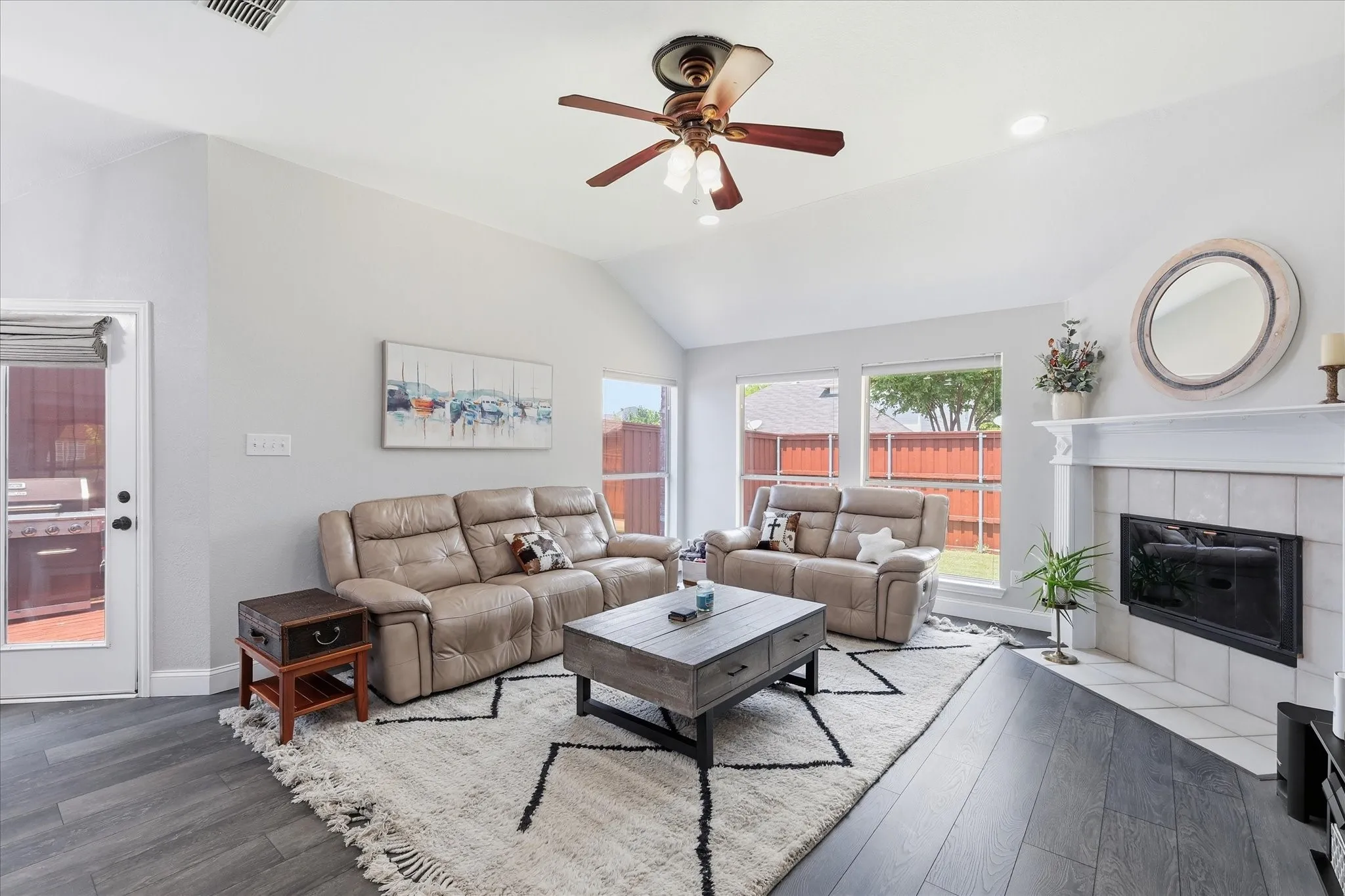 Single Family Residence For Sale in Denton County , 3704 Cottonwood Springs Drive, The Colony, Texas 75056, 4 Bedroom, 2 Bathroom, 2 Garage spaces, 2,043 Sqft, built in 1996, mls#21339134, Real Estate Agent in The Colony, Homes For Sale in Denton county, Homes For Sale in The Colony, Realtor in The Colony Texas, Real Estate Brokerage Independent Realty Texas, Luminita Cordes Realtor