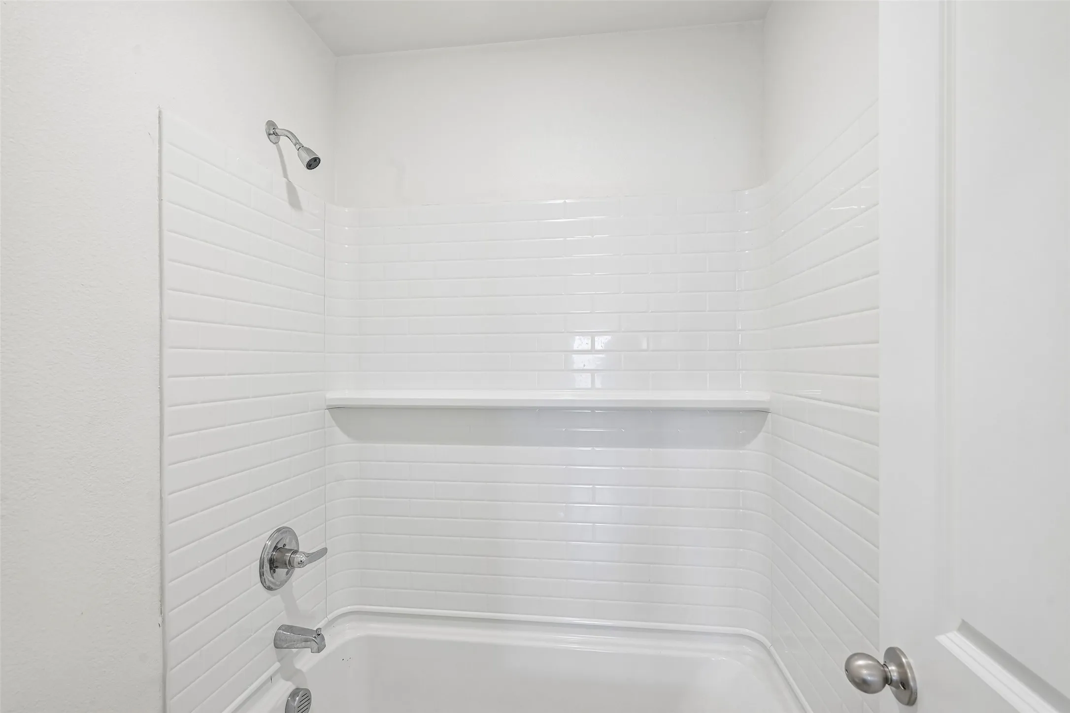 Single Family Residence For Sale in Denton County , 1025 Mason Street, Aubrey, Texas 76227, 3 Bedroom, 3 Bathroom, 2 Garage spaces, 2,120 Sqft, built in 2021, mls#21338345, Real Estate Agent in Aubrey, Homes For Sale in Denton county, Homes For Sale in Aubrey, Realtor in Aubrey Texas, Real Estate Brokerage Independent Realty Texas, Luminita Cordes Realtor