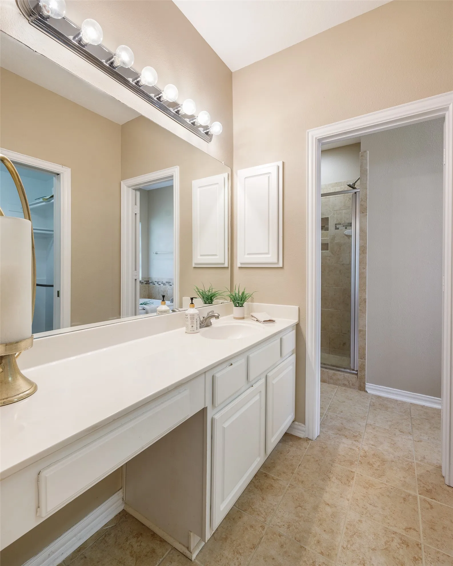 Single Family Residence For Sale in Collin County , 408 San Mateo Drive, Allen, Texas 75013, 6 Bedroom, 4 Bathroom, 2 Garage spaces, 3,273 Sqft, built in 1996, mls#21339111, Real Estate Agent in Allen, Homes For Sale in Collin county, Homes For Sale in Allen, Realtor in Allen Texas, Real Estate Brokerage Independent Realty Texas, Luminita Cordes Realtor