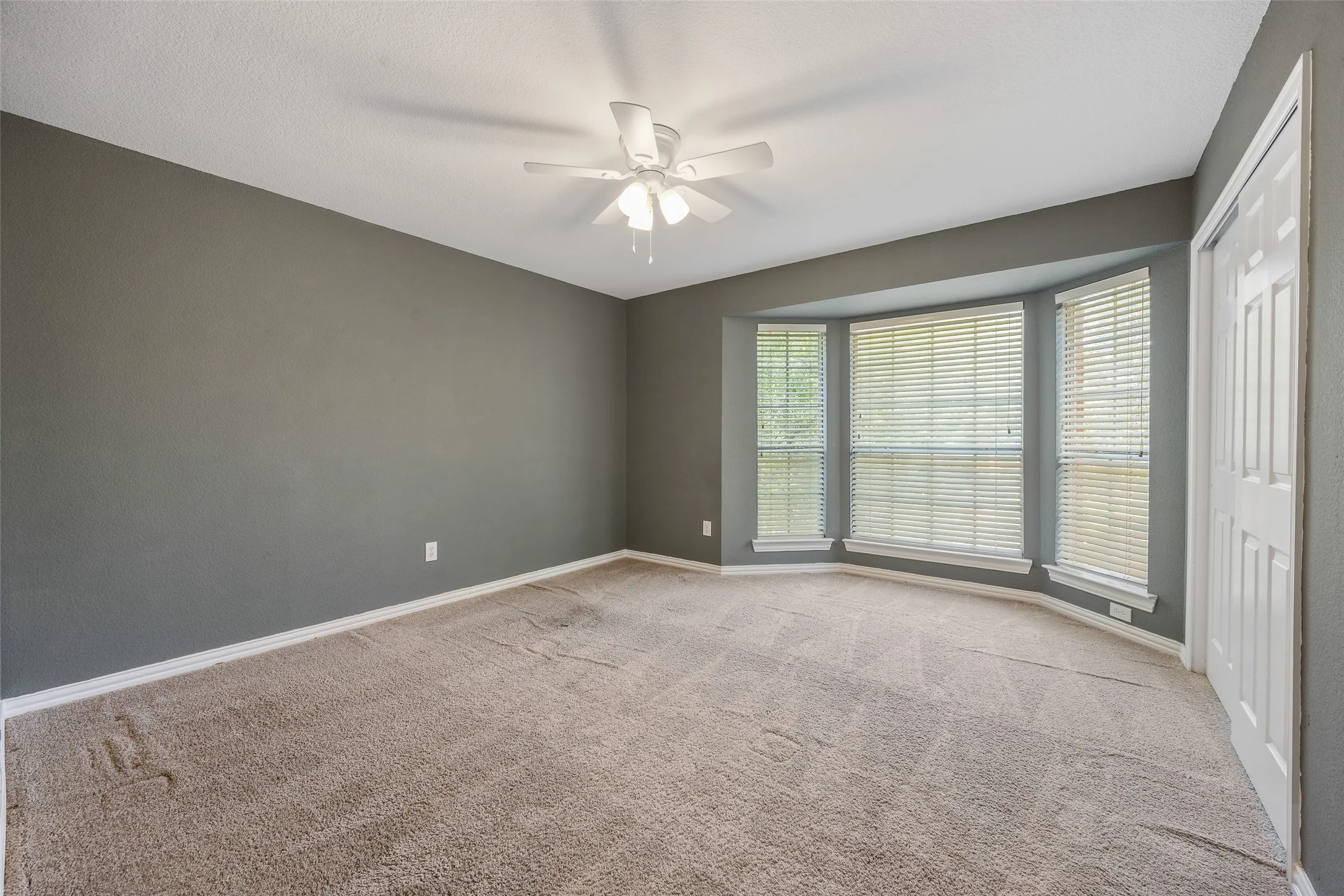 Single Family Residence For Sale in Collin County , 408 San Mateo Drive, Allen, Texas 75013, 6 Bedroom, 4 Bathroom, 2 Garage spaces, 3,273 Sqft, built in 1996, mls#21339111, Real Estate Agent in Allen, Homes For Sale in Collin county, Homes For Sale in Allen, Realtor in Allen Texas, Real Estate Brokerage Independent Realty Texas, Luminita Cordes Realtor