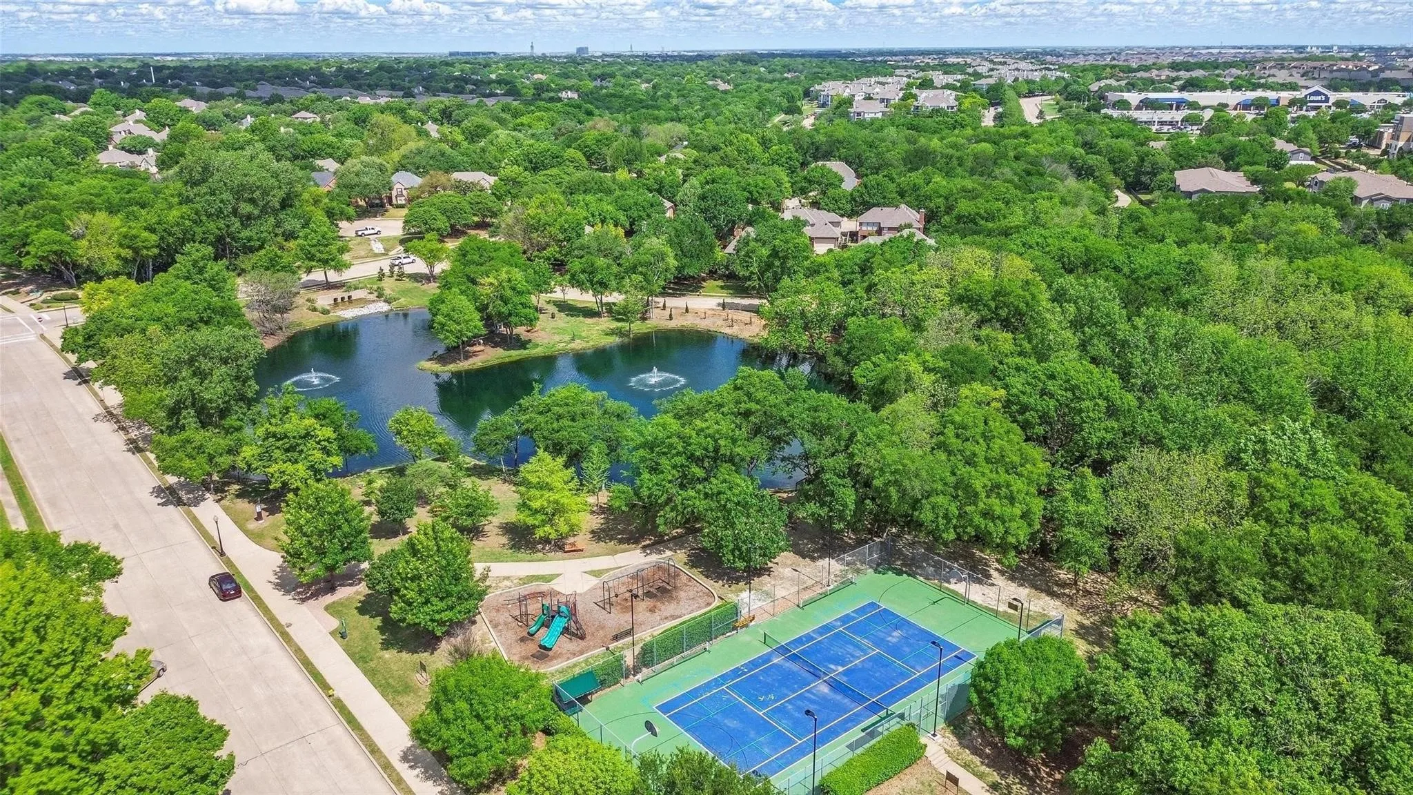 Single Family Residence For Sale in Collin County , 408 San Mateo Drive, Allen, Texas 75013, 6 Bedroom, 4 Bathroom, 2 Garage spaces, 3,273 Sqft, built in 1996, mls#21339111, Real Estate Agent in Allen, Homes For Sale in Collin county, Homes For Sale in Allen, Realtor in Allen Texas, Real Estate Brokerage Independent Realty Texas, Luminita Cordes Realtor