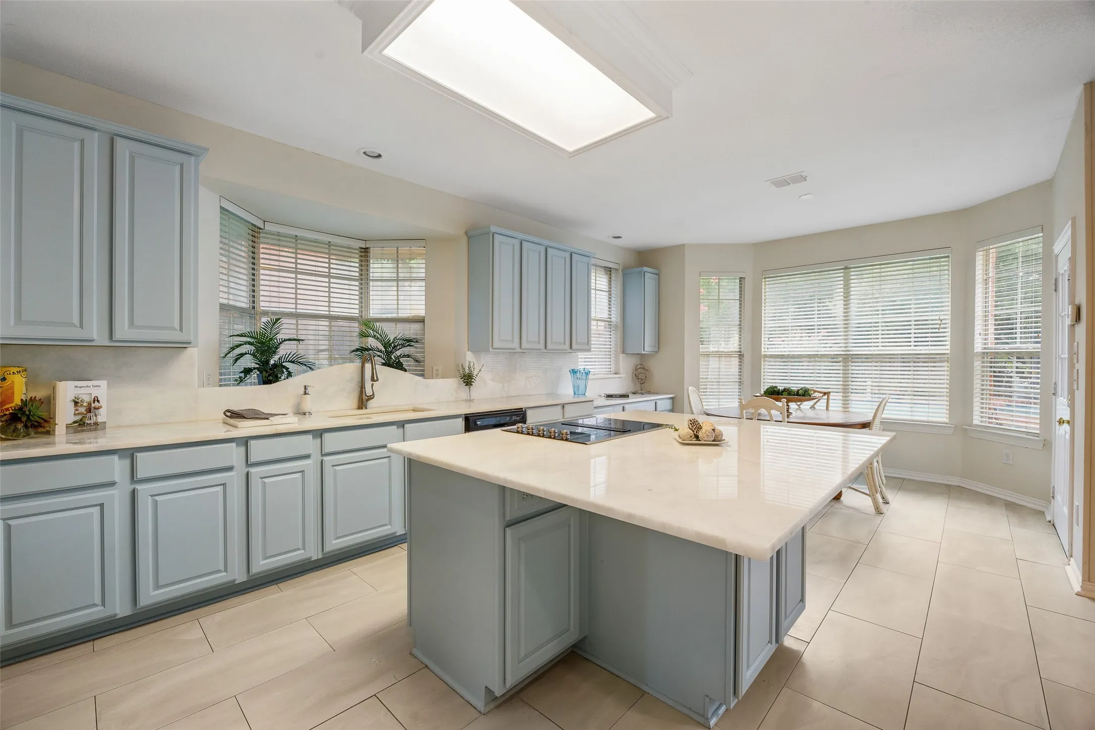 Single Family Residence For Sale in Collin County , 408 San Mateo Drive, Allen, Texas 75013, 6 Bedroom, 4 Bathroom, 2 Garage spaces, 3,273 Sqft, built in 1996, mls#21339111, Real Estate Agent in Allen, Homes For Sale in Collin county, Homes For Sale in Allen, Realtor in Allen Texas, Real Estate Brokerage Independent Realty Texas, Luminita Cordes Realtor