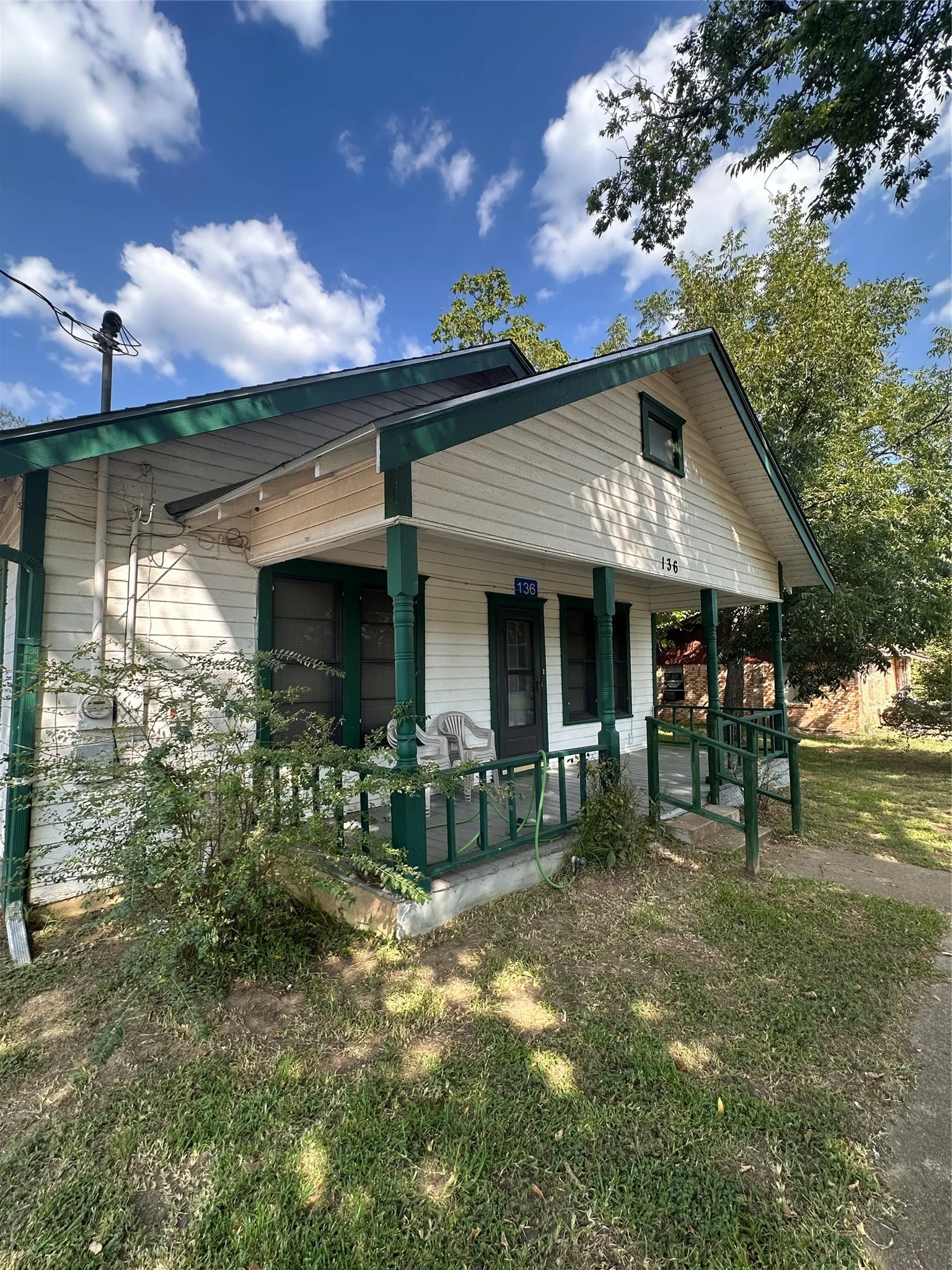 Single Family Residence For Sale in Limestone County , 136 N Kollman Road, Mexia, Texas 76667, 3 Bedroom, 1 Bathroom, Garage spaces, 1,184 Sqft, built in 1959, mls#21339114, Real Estate Agent in Mexia, Homes For Sale in Limestone county, Homes For Sale in Mexia, Realtor in Mexia Texas, Real Estate Brokerage Independent Realty Texas, Luminita Cordes Realtor