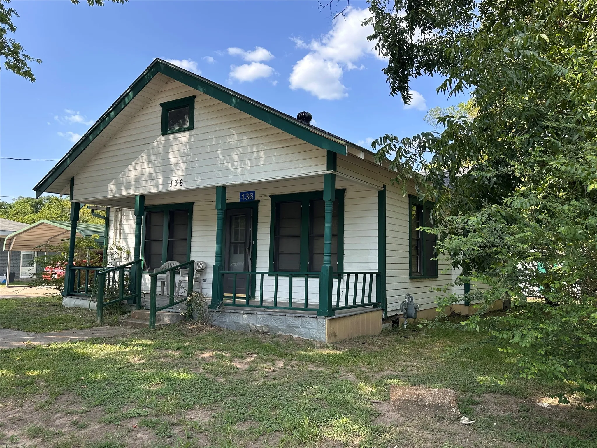 Single Family Residence For Sale in Limestone County , 136 N Kollman Road, Mexia, Texas 76667, 3 Bedroom, 1 Bathroom, Garage spaces, 1,184 Sqft, built in 1959, mls#21339114, Real Estate Agent in Mexia, Homes For Sale in Limestone county, Homes For Sale in Mexia, Realtor in Mexia Texas, Real Estate Brokerage Independent Realty Texas, Luminita Cordes Realtor