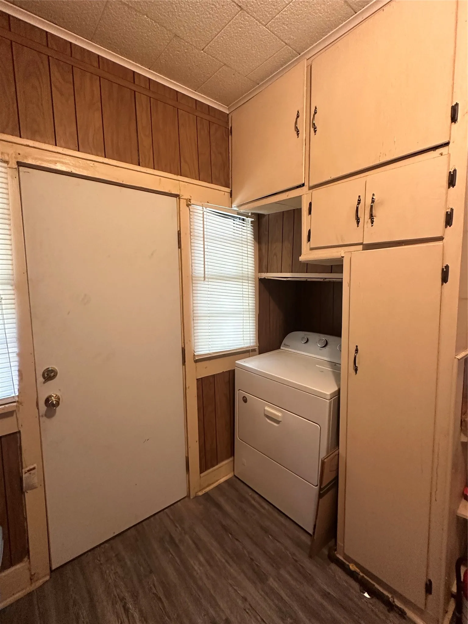 Single Family Residence For Sale in Limestone County , 136 N Kollman Road, Mexia, Texas 76667, 3 Bedroom, 1 Bathroom, Garage spaces, 1,184 Sqft, built in 1959, mls#21339114, Real Estate Agent in Mexia, Homes For Sale in Limestone county, Homes For Sale in Mexia, Realtor in Mexia Texas, Real Estate Brokerage Independent Realty Texas, Luminita Cordes Realtor