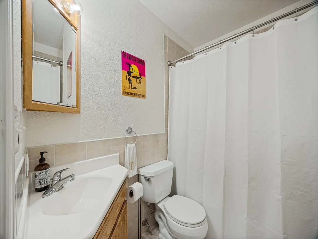 Single Family Residence For Sale in Dallas County , 922 Forreston Drive, Richardson, Texas 75080, 3 Bedroom, 2 Bathroom, 2 Garage spaces, 1,322 Sqft, built in 1963, mls#21336863, Real Estate Agent in Richardson, Homes For Sale in Dallas county, Homes For Sale in Richardson, Realtor in Richardson Texas, Real Estate Brokerage Independent Realty Texas, Luminita Cordes Realtor