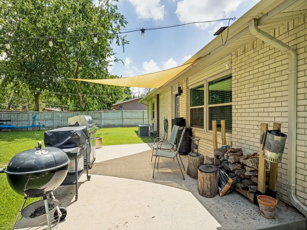 Single Family Residence For Sale in Dallas County , 922 Forreston Drive, Richardson, Texas 75080, 3 Bedroom, 2 Bathroom, 2 Garage spaces, 1,322 Sqft, built in 1963, mls#21336863, Real Estate Agent in Richardson, Homes For Sale in Dallas county, Homes For Sale in Richardson, Realtor in Richardson Texas, Real Estate Brokerage Independent Realty Texas, Luminita Cordes Realtor