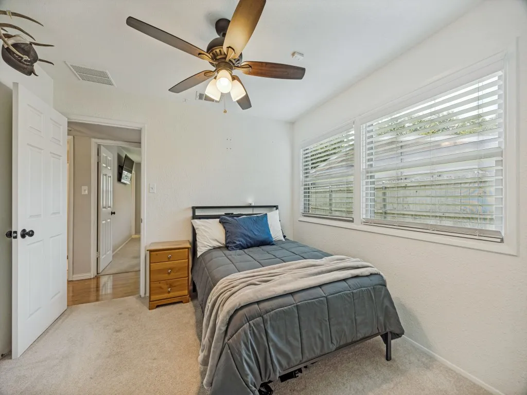 Single Family Residence For Sale in Dallas County , 922 Forreston Drive, Richardson, Texas 75080, 3 Bedroom, 2 Bathroom, 2 Garage spaces, 1,322 Sqft, built in 1963, mls#21336863, Real Estate Agent in Richardson, Homes For Sale in Dallas county, Homes For Sale in Richardson, Realtor in Richardson Texas, Real Estate Brokerage Independent Realty Texas, Luminita Cordes Realtor