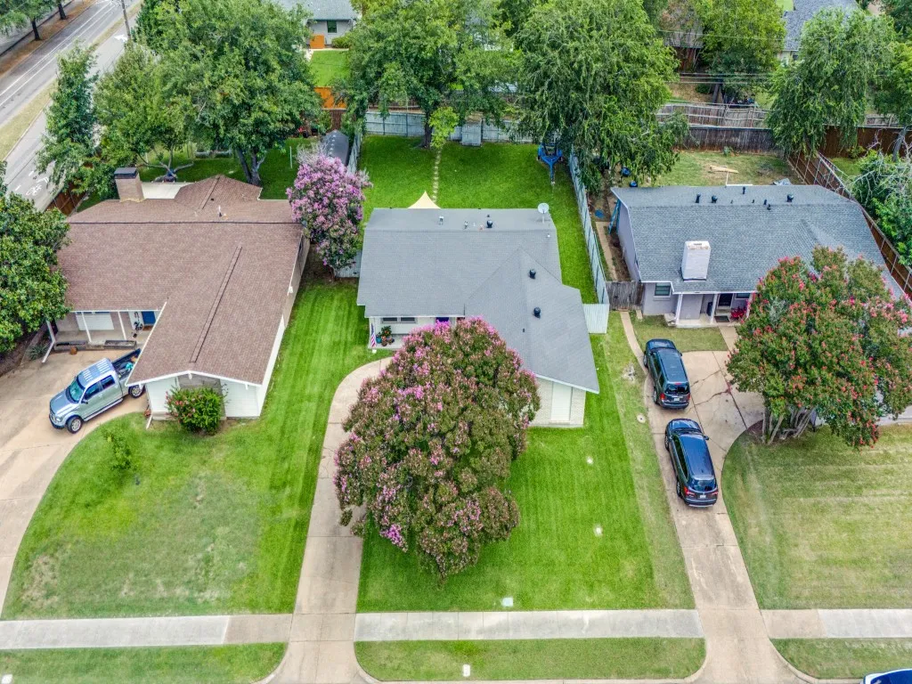 Single Family Residence For Sale in Dallas County , 922 Forreston Drive, Richardson, Texas 75080, 3 Bedroom, 2 Bathroom, 2 Garage spaces, 1,322 Sqft, built in 1963, mls#21336863, Real Estate Agent in Richardson, Homes For Sale in Dallas county, Homes For Sale in Richardson, Realtor in Richardson Texas, Real Estate Brokerage Independent Realty Texas, Luminita Cordes Realtor