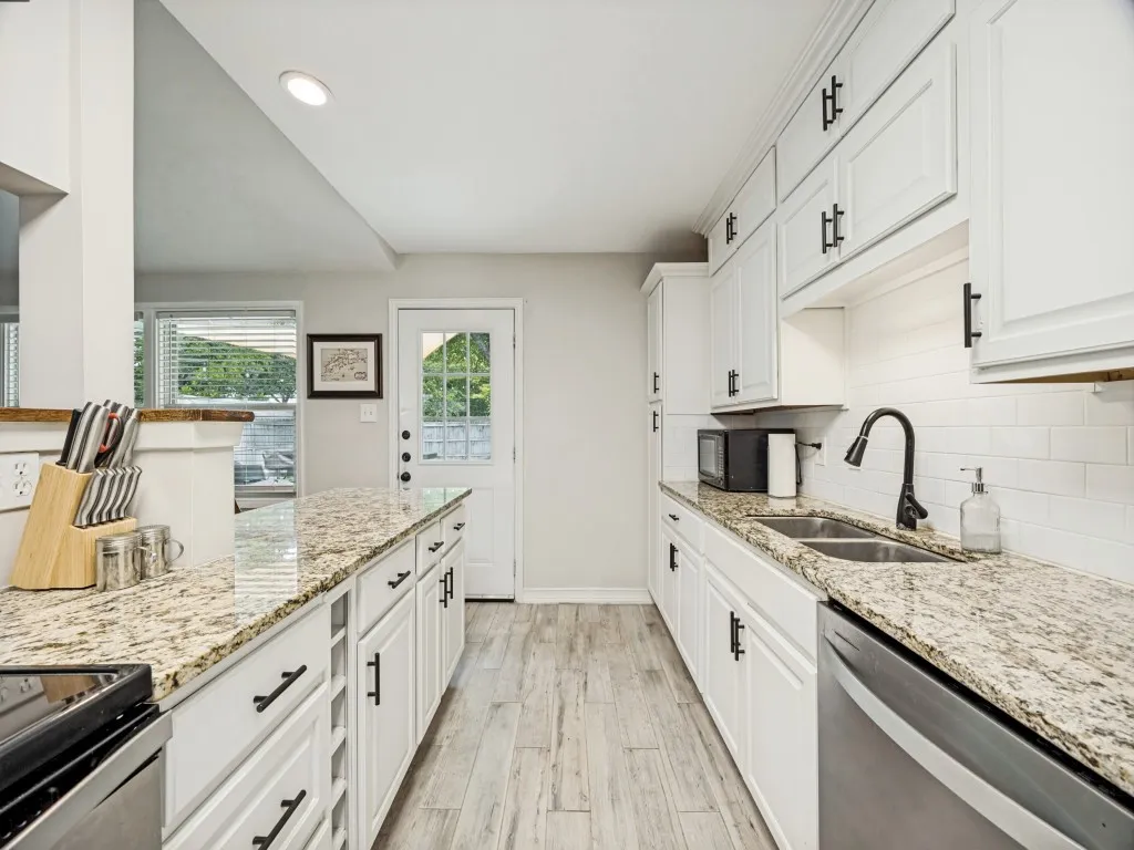 Single Family Residence For Sale in Dallas County , 922 Forreston Drive, Richardson, Texas 75080, 3 Bedroom, 2 Bathroom, 2 Garage spaces, 1,322 Sqft, built in 1963, mls#21336863, Real Estate Agent in Richardson, Homes For Sale in Dallas county, Homes For Sale in Richardson, Realtor in Richardson Texas, Real Estate Brokerage Independent Realty Texas, Luminita Cordes Realtor