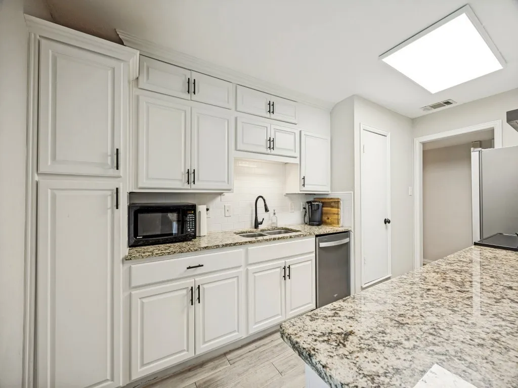 Single Family Residence For Sale in Dallas County , 922 Forreston Drive, Richardson, Texas 75080, 3 Bedroom, 2 Bathroom, 2 Garage spaces, 1,322 Sqft, built in 1963, mls#21336863, Real Estate Agent in Richardson, Homes For Sale in Dallas county, Homes For Sale in Richardson, Realtor in Richardson Texas, Real Estate Brokerage Independent Realty Texas, Luminita Cordes Realtor