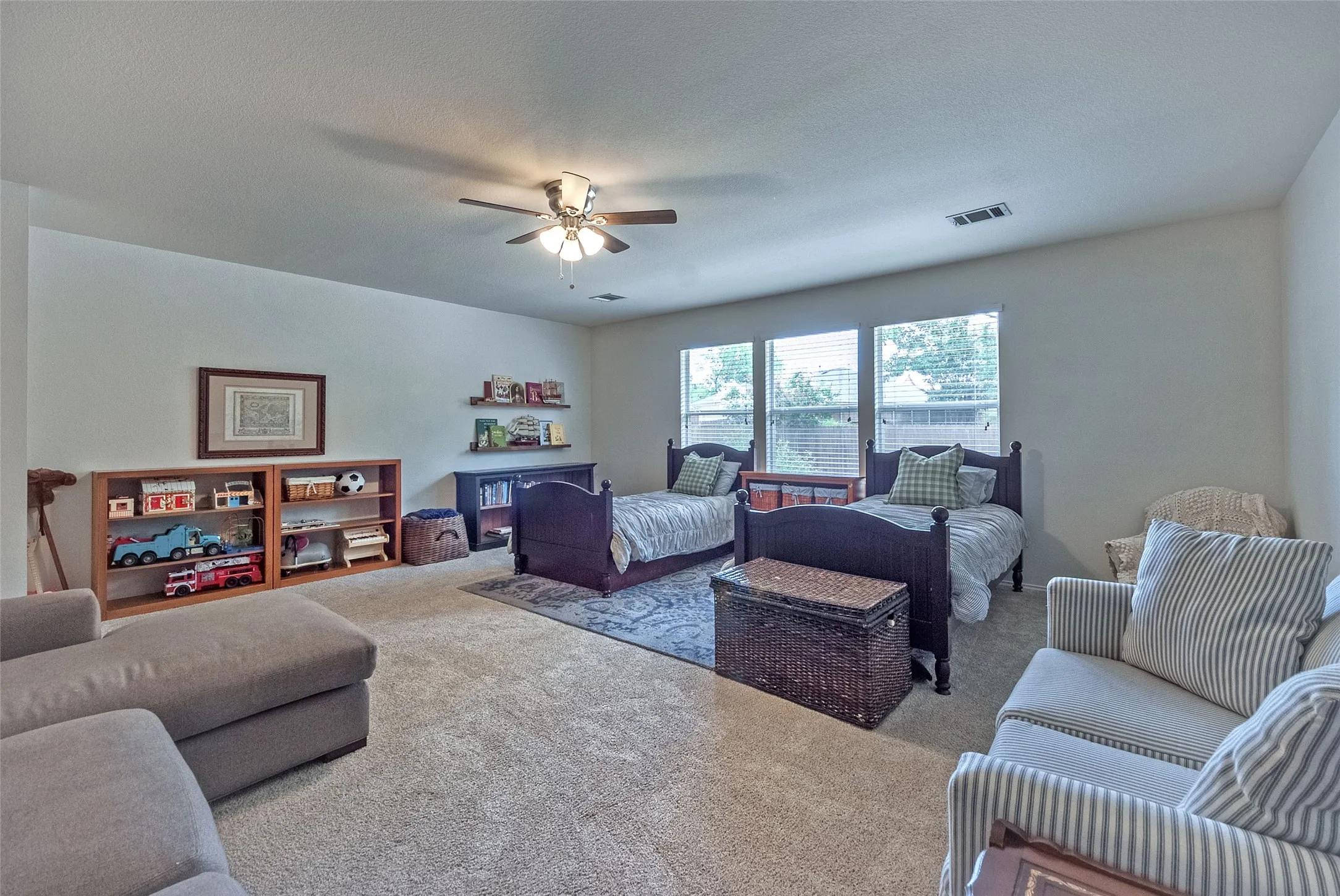 Single Family Residence For Sale in Denton County , 3922 Rolling Oaks Drive, Carrollton, Texas 75007, 4 Bedroom, 3 Bathroom, 2 Garage spaces, 2,498 Sqft, built in 1998, mls#21339095, Real Estate Agent in Carrollton, Homes For Sale in Denton county, Homes For Sale in Carrollton, Realtor in Carrollton Texas, Real Estate Brokerage Independent Realty Texas, Luminita Cordes Realtor
