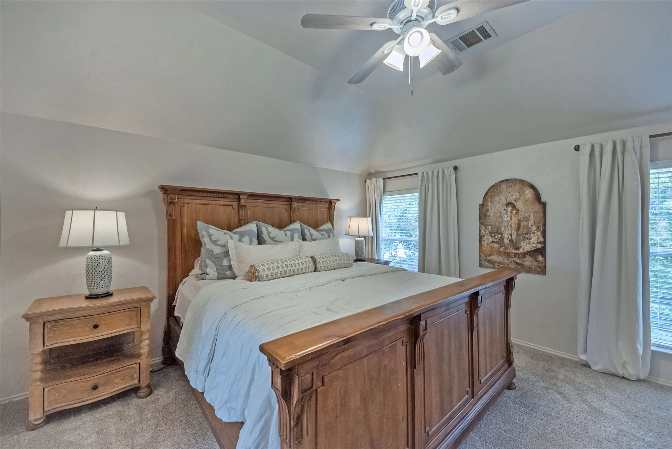 Single Family Residence For Sale in Denton County , 3922 Rolling Oaks Drive, Carrollton, Texas 75007, 4 Bedroom, 3 Bathroom, 2 Garage spaces, 2,498 Sqft, built in 1998, mls#21339095, Real Estate Agent in Carrollton, Homes For Sale in Denton county, Homes For Sale in Carrollton, Realtor in Carrollton Texas, Real Estate Brokerage Independent Realty Texas, Luminita Cordes Realtor