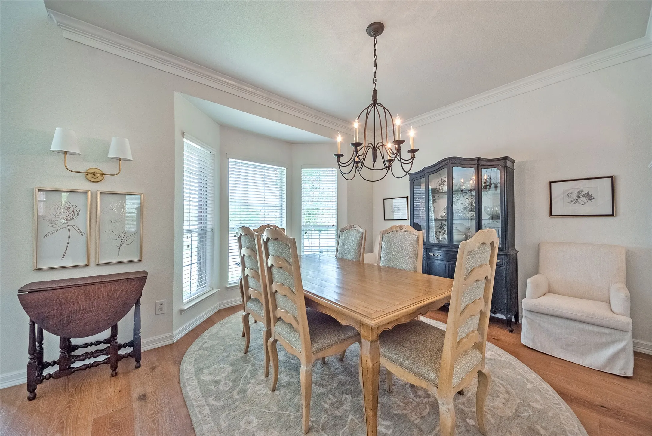 Single Family Residence For Sale in Denton County , 3922 Rolling Oaks Drive, Carrollton, Texas 75007, 4 Bedroom, 3 Bathroom, 2 Garage spaces, 2,498 Sqft, built in 1998, mls#21339095, Real Estate Agent in Carrollton, Homes For Sale in Denton county, Homes For Sale in Carrollton, Realtor in Carrollton Texas, Real Estate Brokerage Independent Realty Texas, Luminita Cordes Realtor