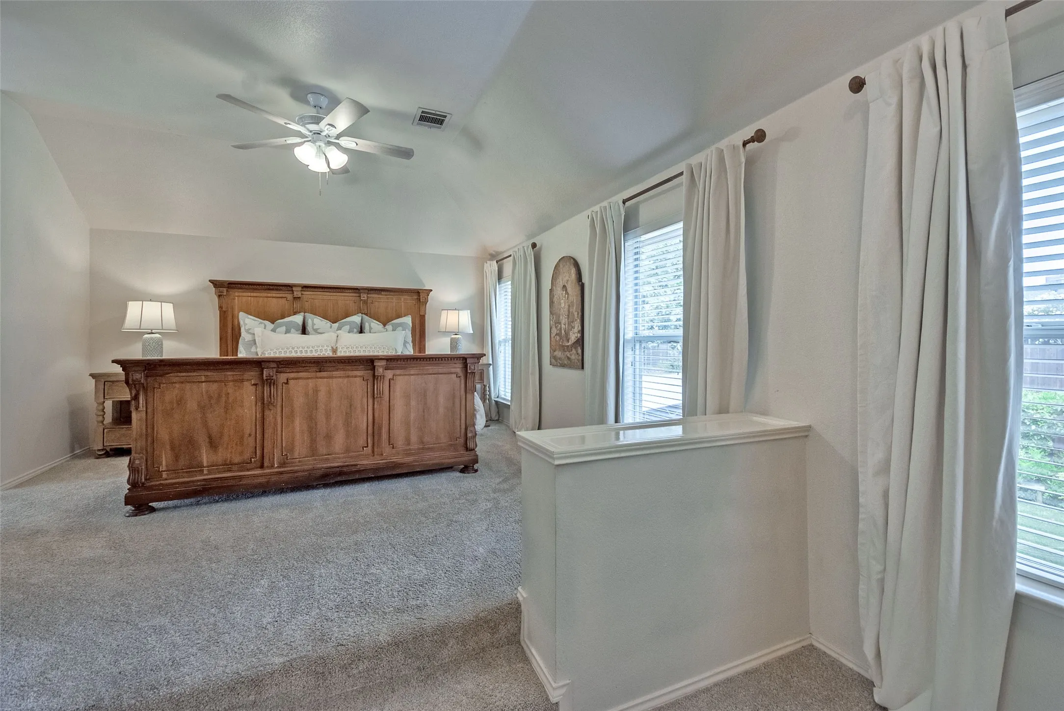 Single Family Residence For Sale in Denton County , 3922 Rolling Oaks Drive, Carrollton, Texas 75007, 4 Bedroom, 3 Bathroom, 2 Garage spaces, 2,498 Sqft, built in 1998, mls#21339095, Real Estate Agent in Carrollton, Homes For Sale in Denton county, Homes For Sale in Carrollton, Realtor in Carrollton Texas, Real Estate Brokerage Independent Realty Texas, Luminita Cordes Realtor
