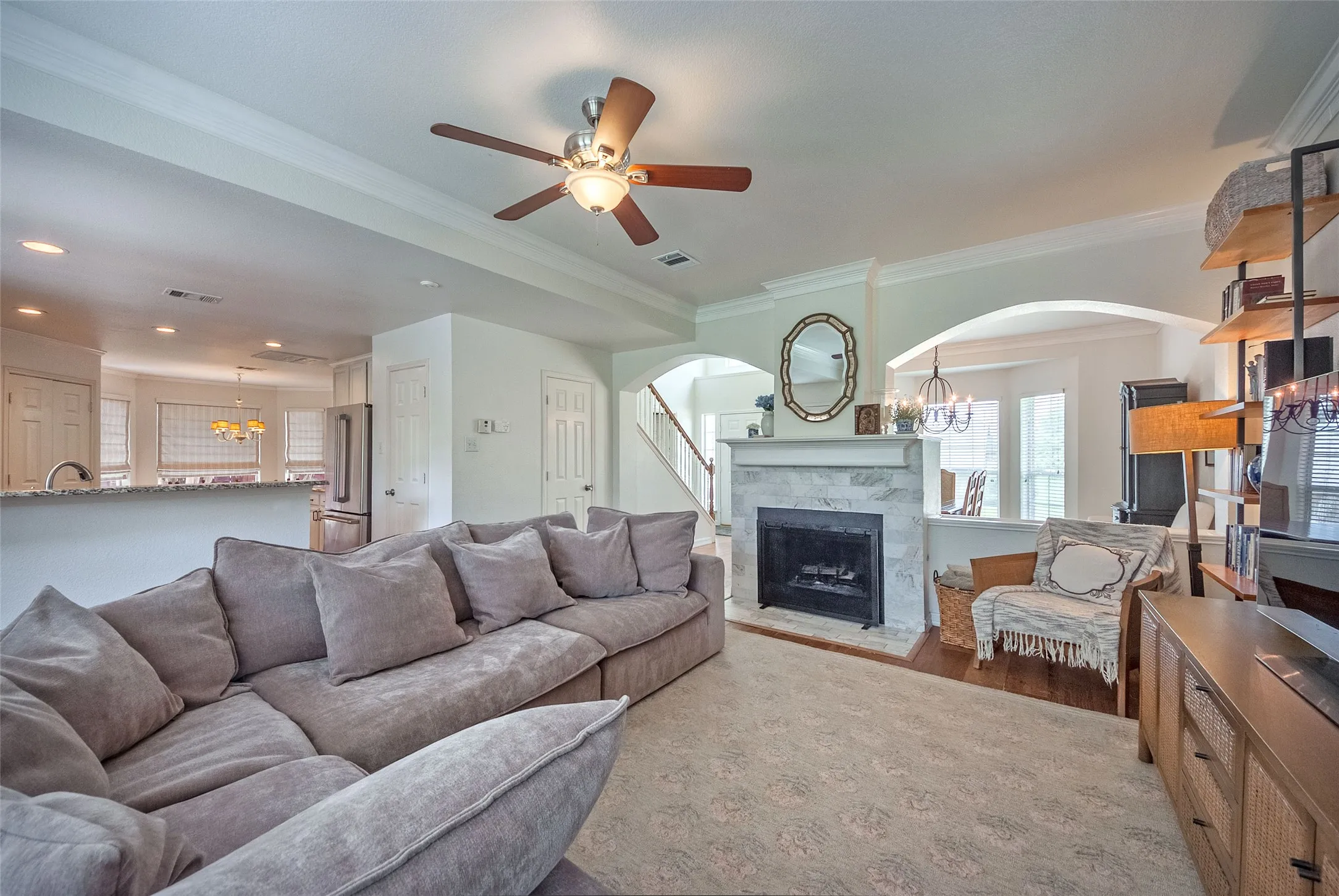 Single Family Residence For Sale in Denton County , 3922 Rolling Oaks Drive, Carrollton, Texas 75007, 4 Bedroom, 3 Bathroom, 2 Garage spaces, 2,498 Sqft, built in 1998, mls#21339095, Real Estate Agent in Carrollton, Homes For Sale in Denton county, Homes For Sale in Carrollton, Realtor in Carrollton Texas, Real Estate Brokerage Independent Realty Texas, Luminita Cordes Realtor