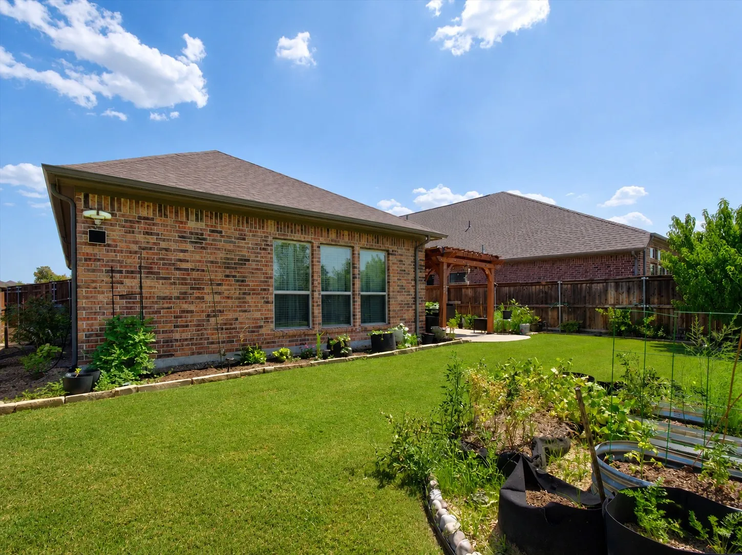 Single Family Residence For Sale in Collin County , 1005 Hubbard Creek Trail, Mc Kinney, Texas 75071, 3 Bedroom, 2 Bathroom, 2 Garage spaces, 1,668 Sqft, built in 2018, mls#21339149, Real Estate Agent in Mc Kinney, Homes For Sale in Collin county, Homes For Sale in Mc Kinney, Realtor in Mc Kinney Texas, Real Estate Brokerage Independent Realty Texas, Luminita Cordes Realtor