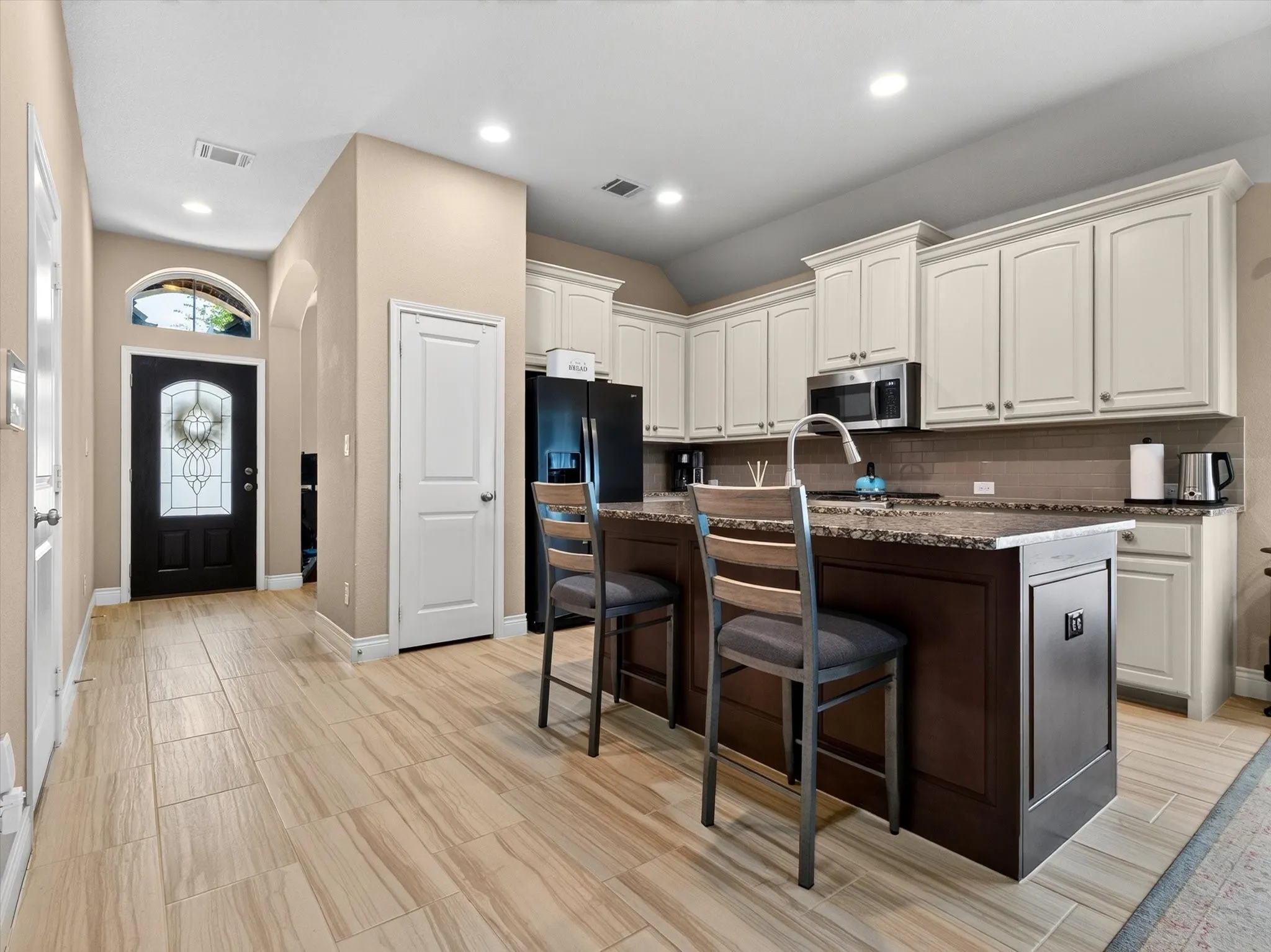 Single Family Residence For Sale in Collin County , 1005 Hubbard Creek Trail, Mc Kinney, Texas 75071, 3 Bedroom, 2 Bathroom, 2 Garage spaces, 1,668 Sqft, built in 2018, mls#21339149, Real Estate Agent in Mc Kinney, Homes For Sale in Collin county, Homes For Sale in Mc Kinney, Realtor in Mc Kinney Texas, Real Estate Brokerage Independent Realty Texas, Luminita Cordes Realtor