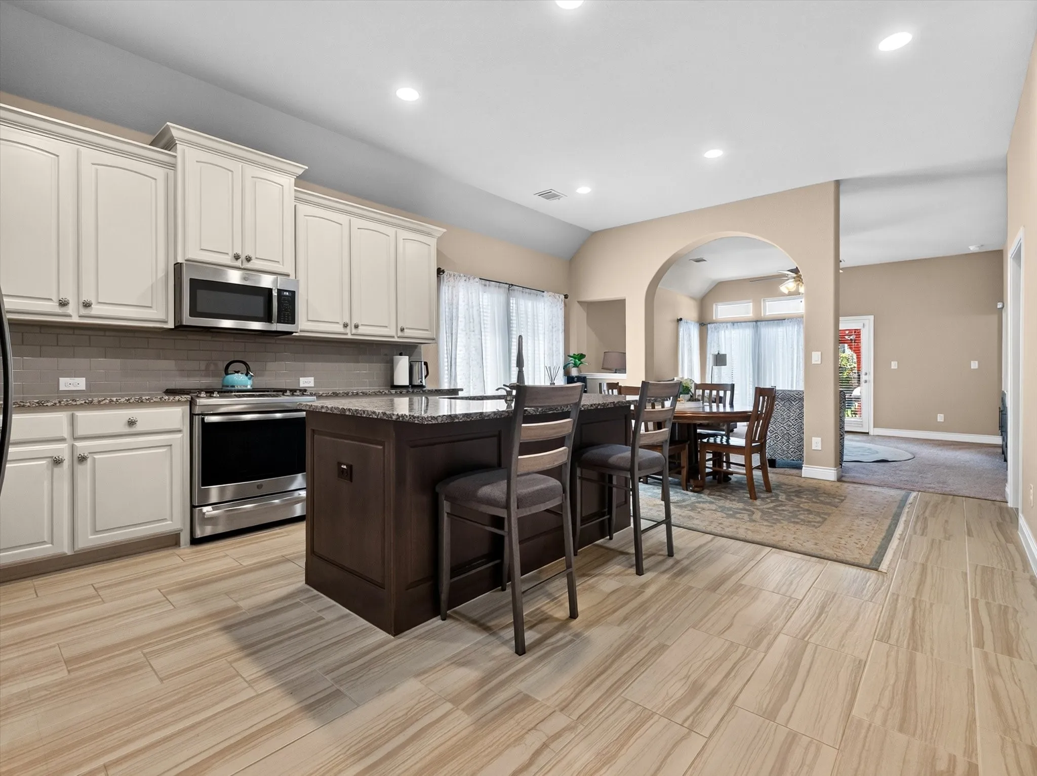 Single Family Residence For Sale in Collin County , 1005 Hubbard Creek Trail, Mc Kinney, Texas 75071, 3 Bedroom, 2 Bathroom, 2 Garage spaces, 1,668 Sqft, built in 2018, mls#21339149, Real Estate Agent in Mc Kinney, Homes For Sale in Collin county, Homes For Sale in Mc Kinney, Realtor in Mc Kinney Texas, Real Estate Brokerage Independent Realty Texas, Luminita Cordes Realtor