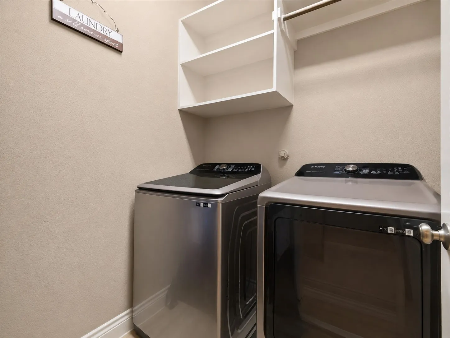 Single Family Residence For Sale in Collin County , 1005 Hubbard Creek Trail, Mc Kinney, Texas 75071, 3 Bedroom, 2 Bathroom, 2 Garage spaces, 1,668 Sqft, built in 2018, mls#21339149, Real Estate Agent in Mc Kinney, Homes For Sale in Collin county, Homes For Sale in Mc Kinney, Realtor in Mc Kinney Texas, Real Estate Brokerage Independent Realty Texas, Luminita Cordes Realtor