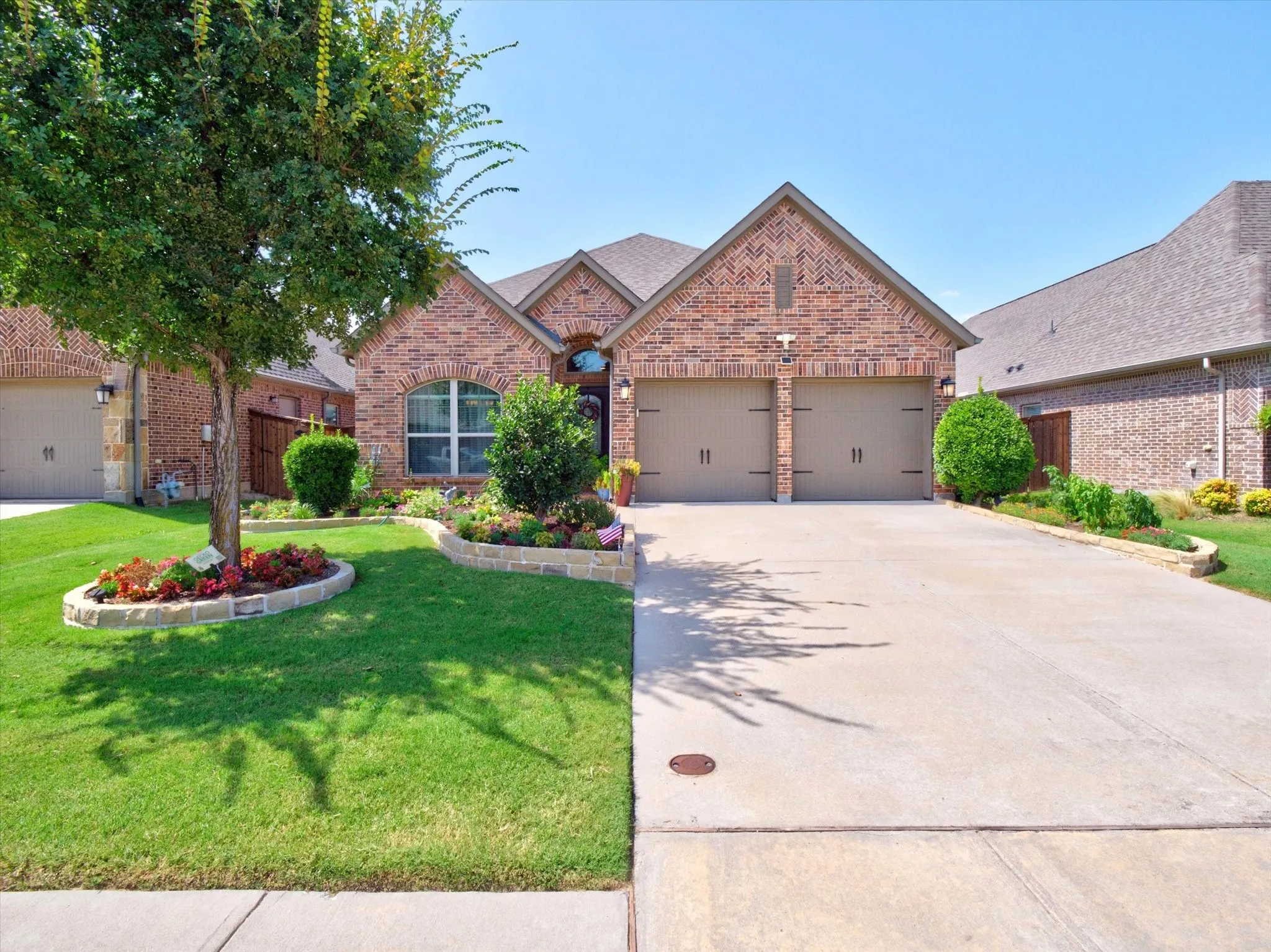 Single Family Residence For Sale in Collin County , 1005 Hubbard Creek Trail, Mc Kinney, Texas 75071, 3 Bedroom, 2 Bathroom, 2 Garage spaces, 1,668 Sqft, built in 2018, mls#21339149, Real Estate Agent in Mc Kinney, Homes For Sale in Collin county, Homes For Sale in Mc Kinney, Realtor in Mc Kinney Texas, Real Estate Brokerage Independent Realty Texas, Luminita Cordes Realtor