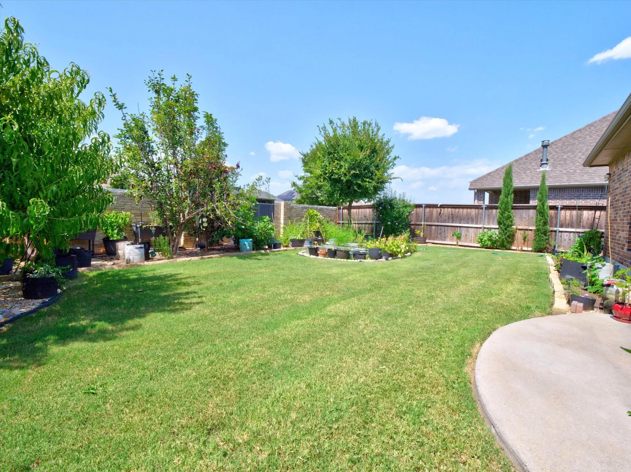 Single Family Residence For Sale in Collin County , 1005 Hubbard Creek Trail, Mc Kinney, Texas 75071, 3 Bedroom, 2 Bathroom, 2 Garage spaces, 1,668 Sqft, built in 2018, mls#21339149, Real Estate Agent in Mc Kinney, Homes For Sale in Collin county, Homes For Sale in Mc Kinney, Realtor in Mc Kinney Texas, Real Estate Brokerage Independent Realty Texas, Luminita Cordes Realtor
