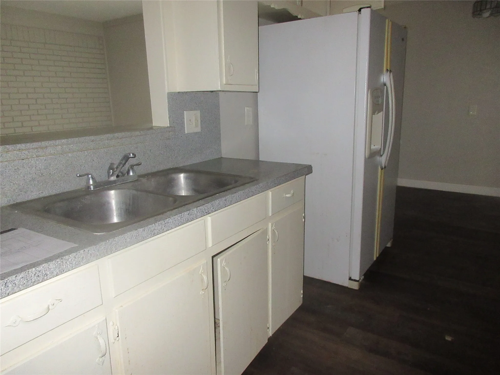 Single Family Residence For Sale in Tarrant County , 4904 Virgil Street, Fort Worth, Texas 76119, 3 Bedroom, 1 Bathroom, Garage spaces, 1,379 Sqft, built in 1960, mls#21339131, Real Estate Agent in Fort Worth, Homes For Sale in Tarrant county, Homes For Sale in Fort Worth, Realtor in Fort Worth Texas, Real Estate Brokerage Independent Realty Texas, Luminita Cordes Realtor