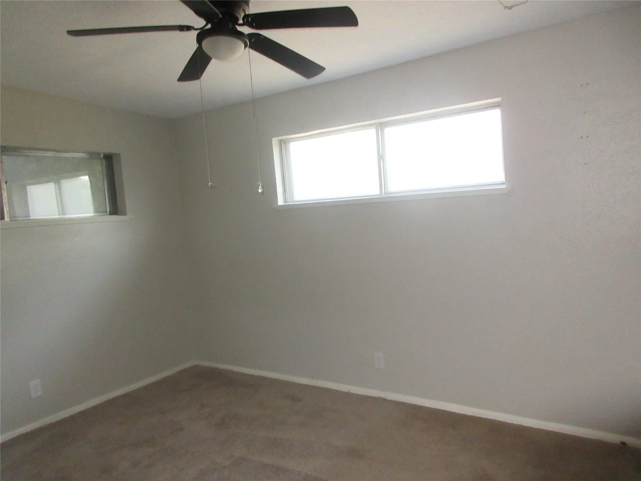 Single Family Residence For Sale in Tarrant County , 4904 Virgil Street, Fort Worth, Texas 76119, 3 Bedroom, 1 Bathroom, Garage spaces, 1,379 Sqft, built in 1960, mls#21339131, Real Estate Agent in Fort Worth, Homes For Sale in Tarrant county, Homes For Sale in Fort Worth, Realtor in Fort Worth Texas, Real Estate Brokerage Independent Realty Texas, Luminita Cordes Realtor