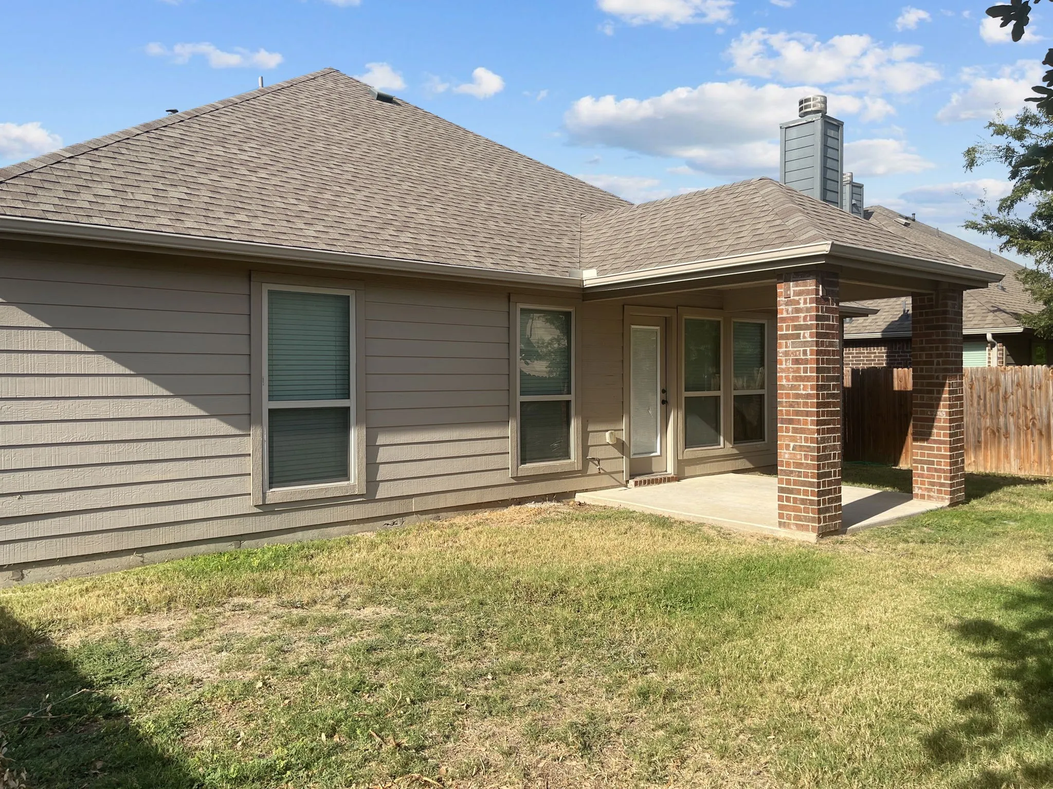 Single Family Residence For Rent in Collin County , 10209 Pear Valley Road, Mc Kinney, Texas 75072, 3 Bedroom, 3 Bathroom, 2 Garage spaces, 2,014 Sqft, built in 2015, mls#21334773, Real Estate Agent in Mc Kinney, Homes For Rent in Collin county, Homes For Rent in Mc Kinney, Realtor in Mc Kinney Texas, Real Estate Brokerage Independent Realty Texas, Luminita Cordes Realtor