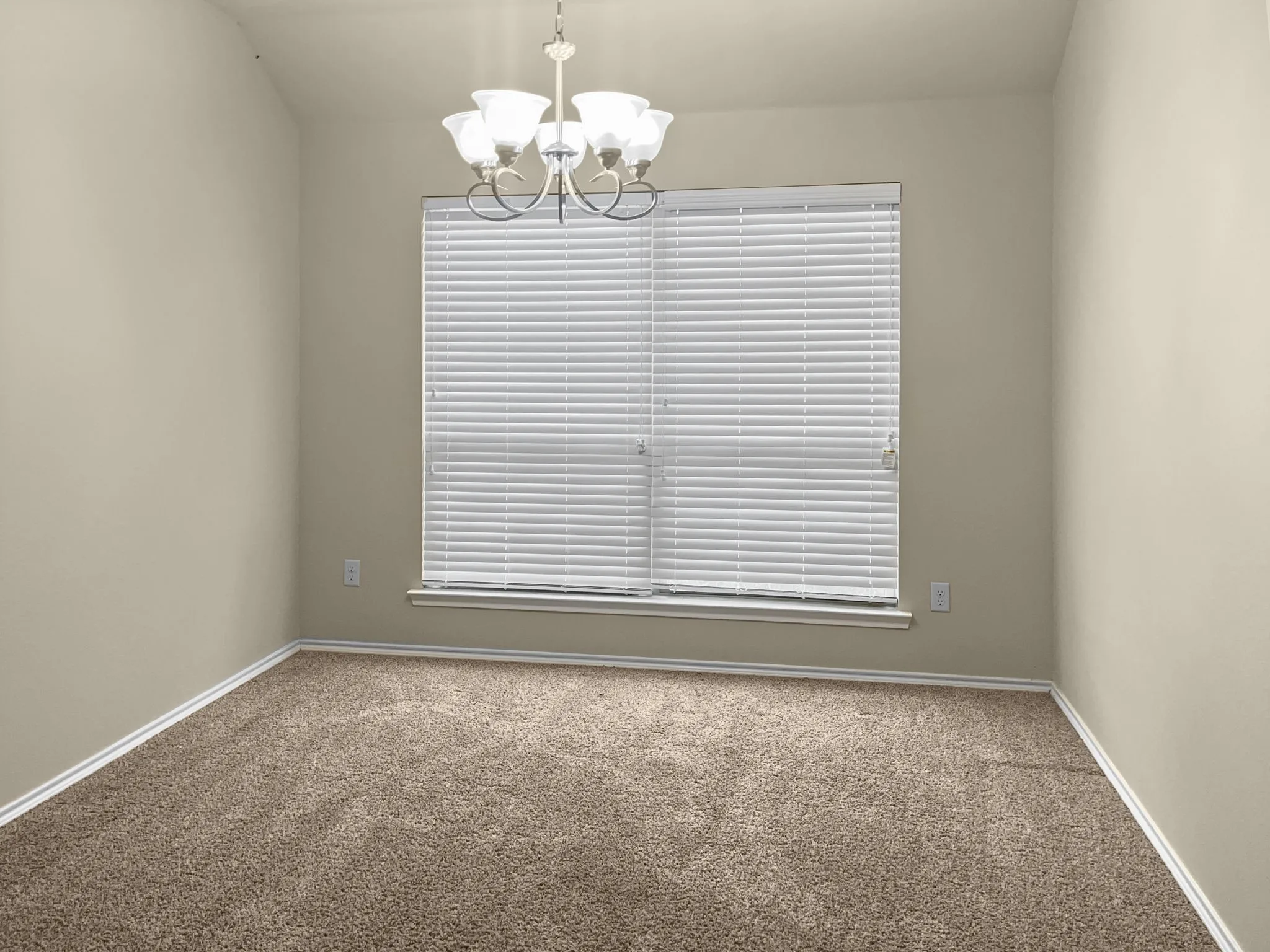 Single Family Residence For Rent in Collin County , 10209 Pear Valley Road, Mc Kinney, Texas 75072, 3 Bedroom, 3 Bathroom, 2 Garage spaces, 2,014 Sqft, built in 2015, mls#21334773, Real Estate Agent in Mc Kinney, Homes For Rent in Collin county, Homes For Rent in Mc Kinney, Realtor in Mc Kinney Texas, Real Estate Brokerage Independent Realty Texas, Luminita Cordes Realtor