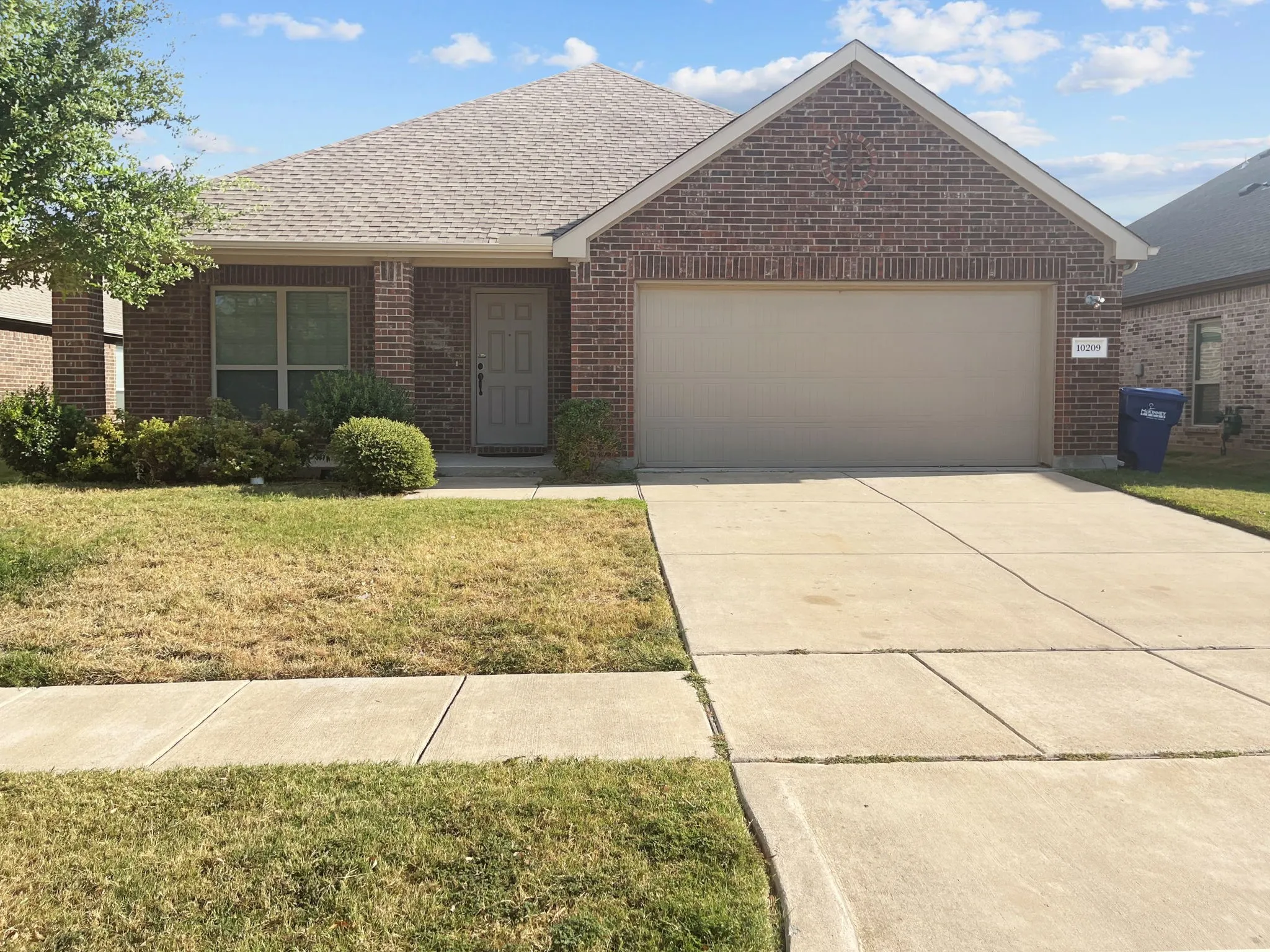 Single Family Residence For Rent in Collin County , 10209 Pear Valley Road, Mc Kinney, Texas 75072, 3 Bedroom, 3 Bathroom, 2 Garage spaces, 2,014 Sqft, built in 2015, mls#21334773, Real Estate Agent in Mc Kinney, Homes For Rent in Collin county, Homes For Rent in Mc Kinney, Realtor in Mc Kinney Texas, Real Estate Brokerage Independent Realty Texas, Luminita Cordes Realtor