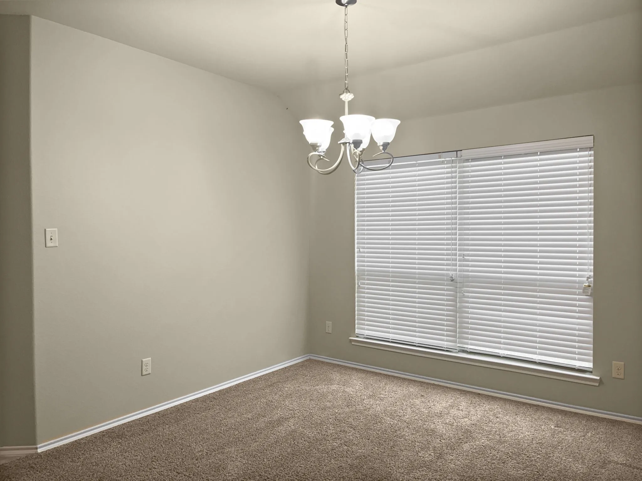 Single Family Residence For Rent in Collin County , 10209 Pear Valley Road, Mc Kinney, Texas 75072, 3 Bedroom, 3 Bathroom, 2 Garage spaces, 2,014 Sqft, built in 2015, mls#21334773, Real Estate Agent in Mc Kinney, Homes For Rent in Collin county, Homes For Rent in Mc Kinney, Realtor in Mc Kinney Texas, Real Estate Brokerage Independent Realty Texas, Luminita Cordes Realtor