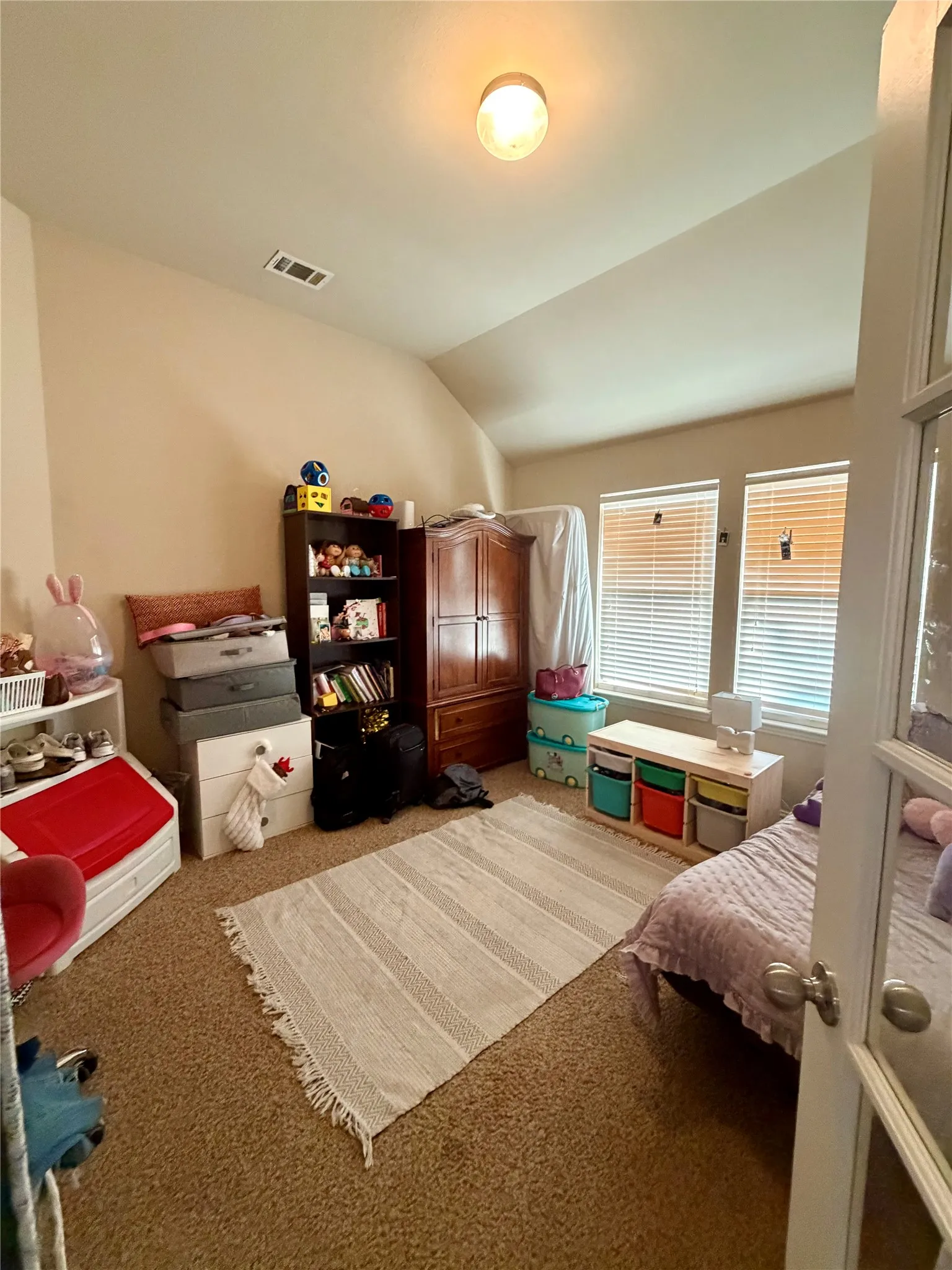 Single Family Residence For Sale in Tarrant County , 6333 Chalk Hollow Drive, Fort Worth, Texas 76179, 4 Bedroom, 2 Bathroom, 2 Garage spaces, 2,009 Sqft, built in 2010, mls#21336835, Real Estate Agent in Fort Worth, Homes For Sale in Tarrant county, Homes For Sale in Fort Worth, Realtor in Fort Worth Texas, Real Estate Brokerage Independent Realty Texas, Luminita Cordes Realtor